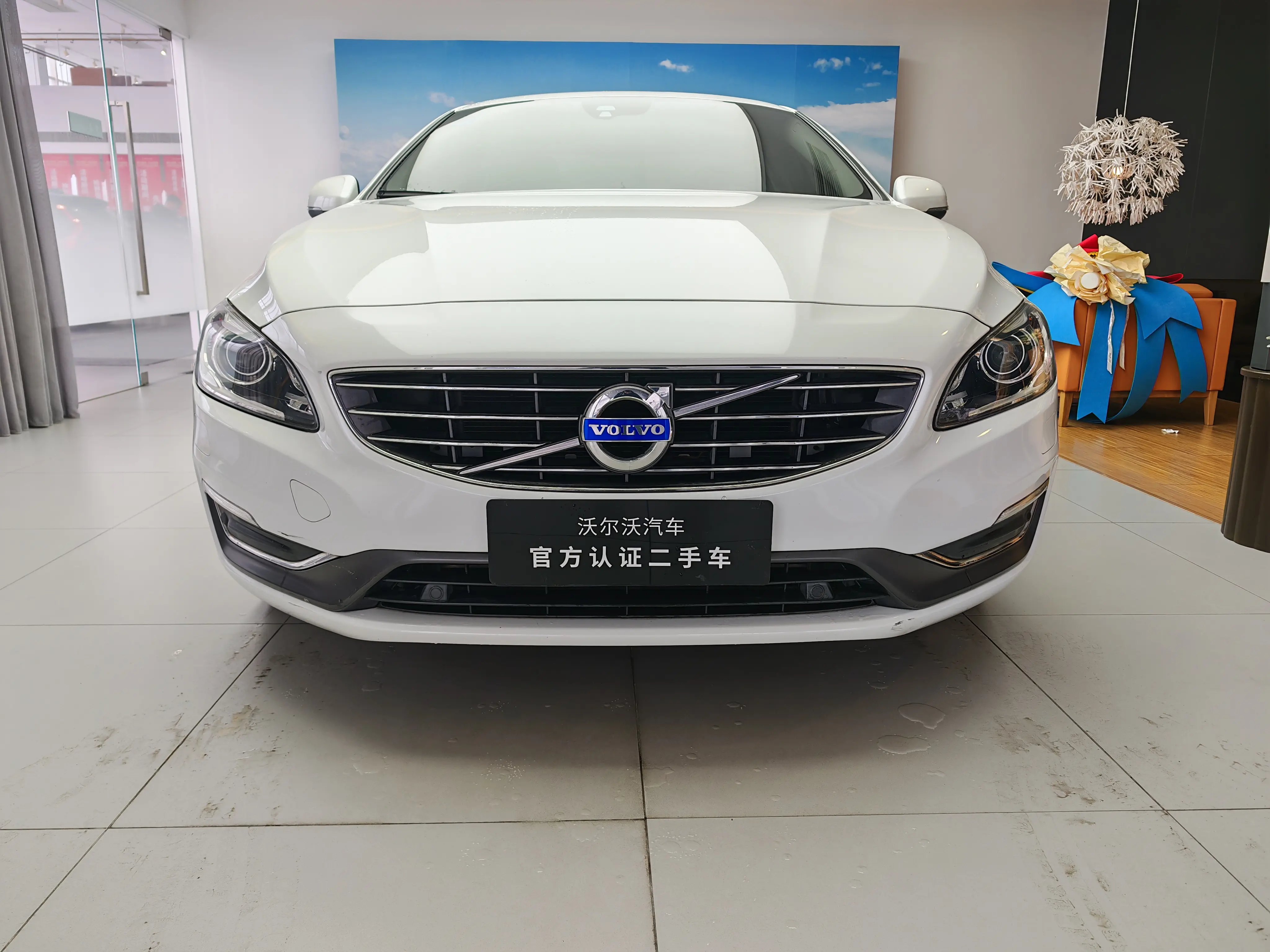 Volvo S60  из Китая