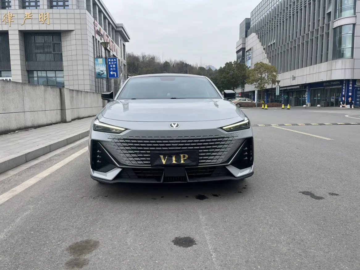 Changan UNI-V  из Китая