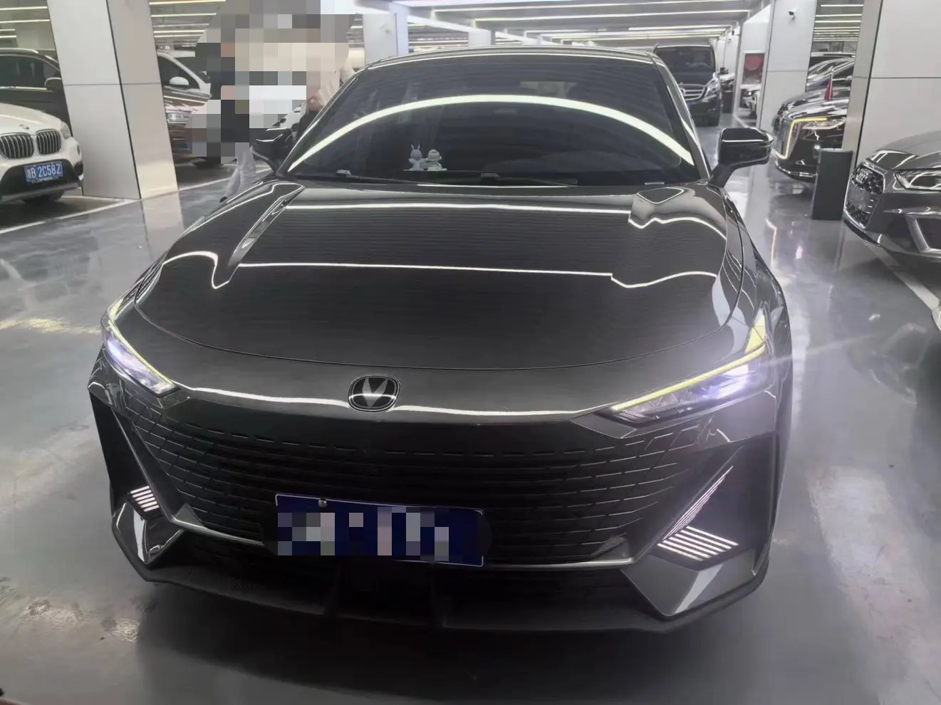 Changan UNI-V  из Китая