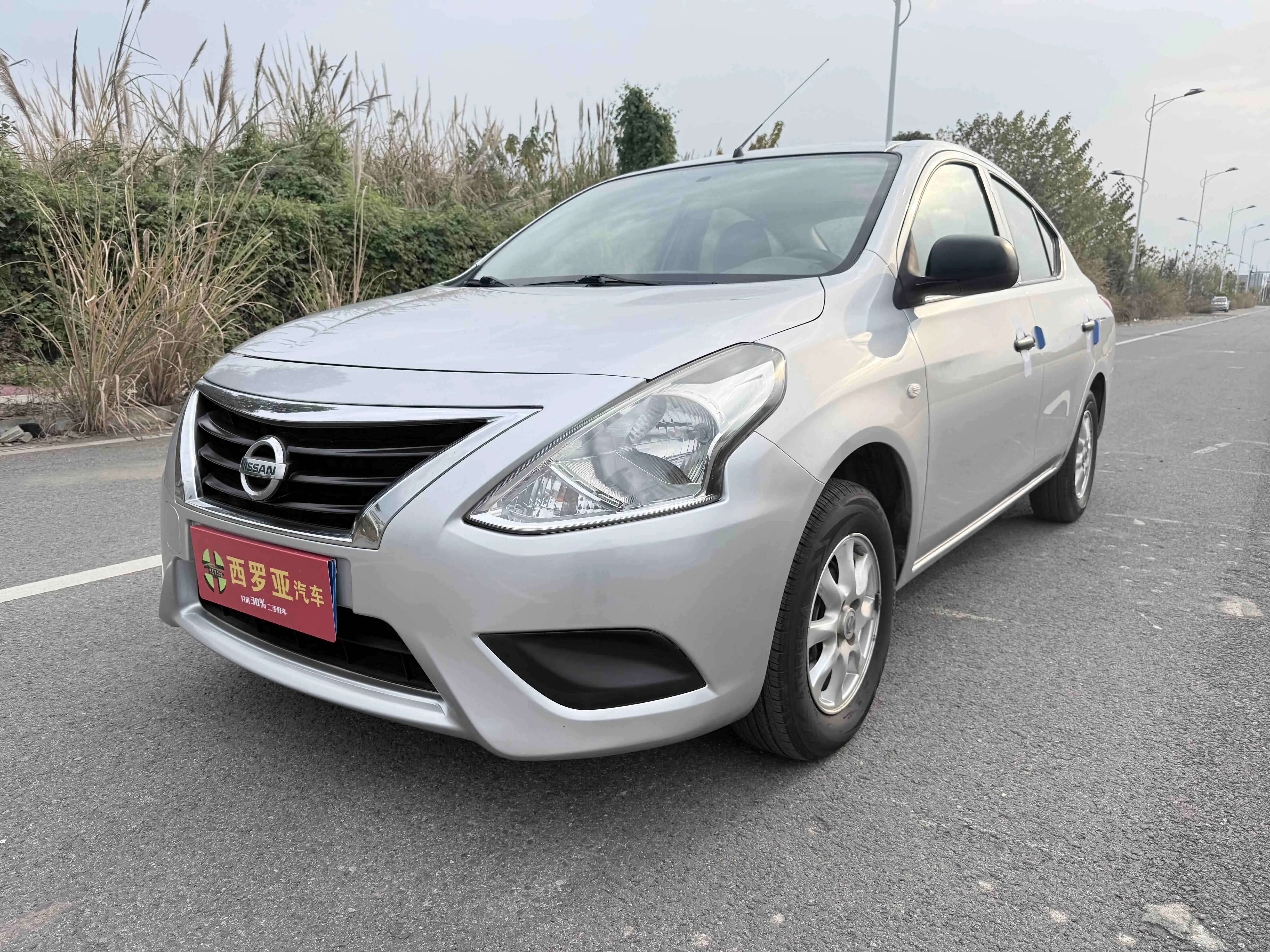 Nissan Sunlight  из Китая