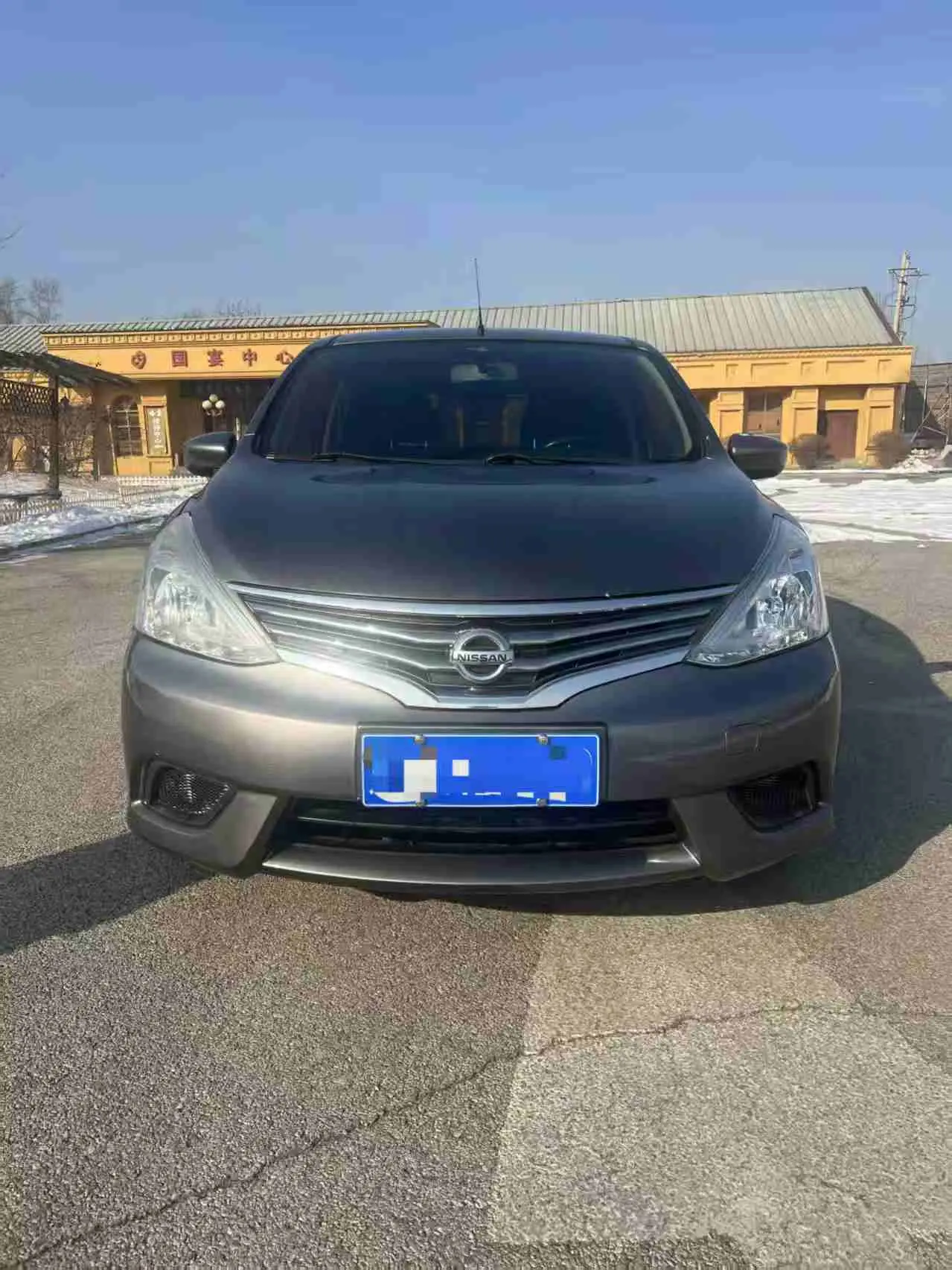 Nissan Li Wei  из Китая