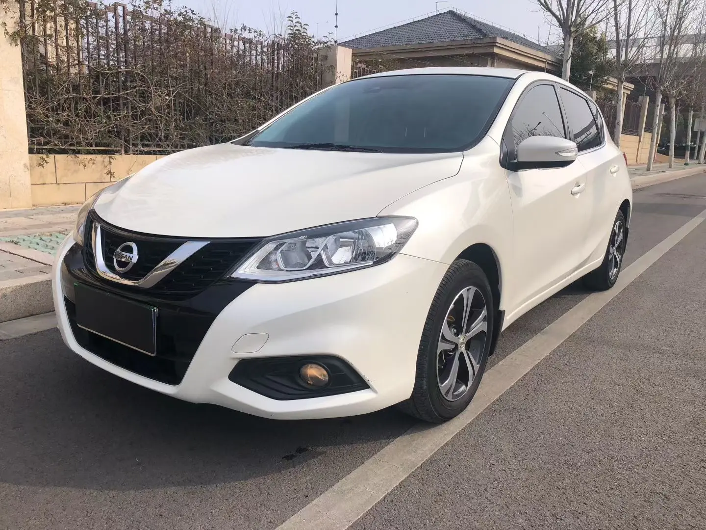 Nissan Tiida  из Китая