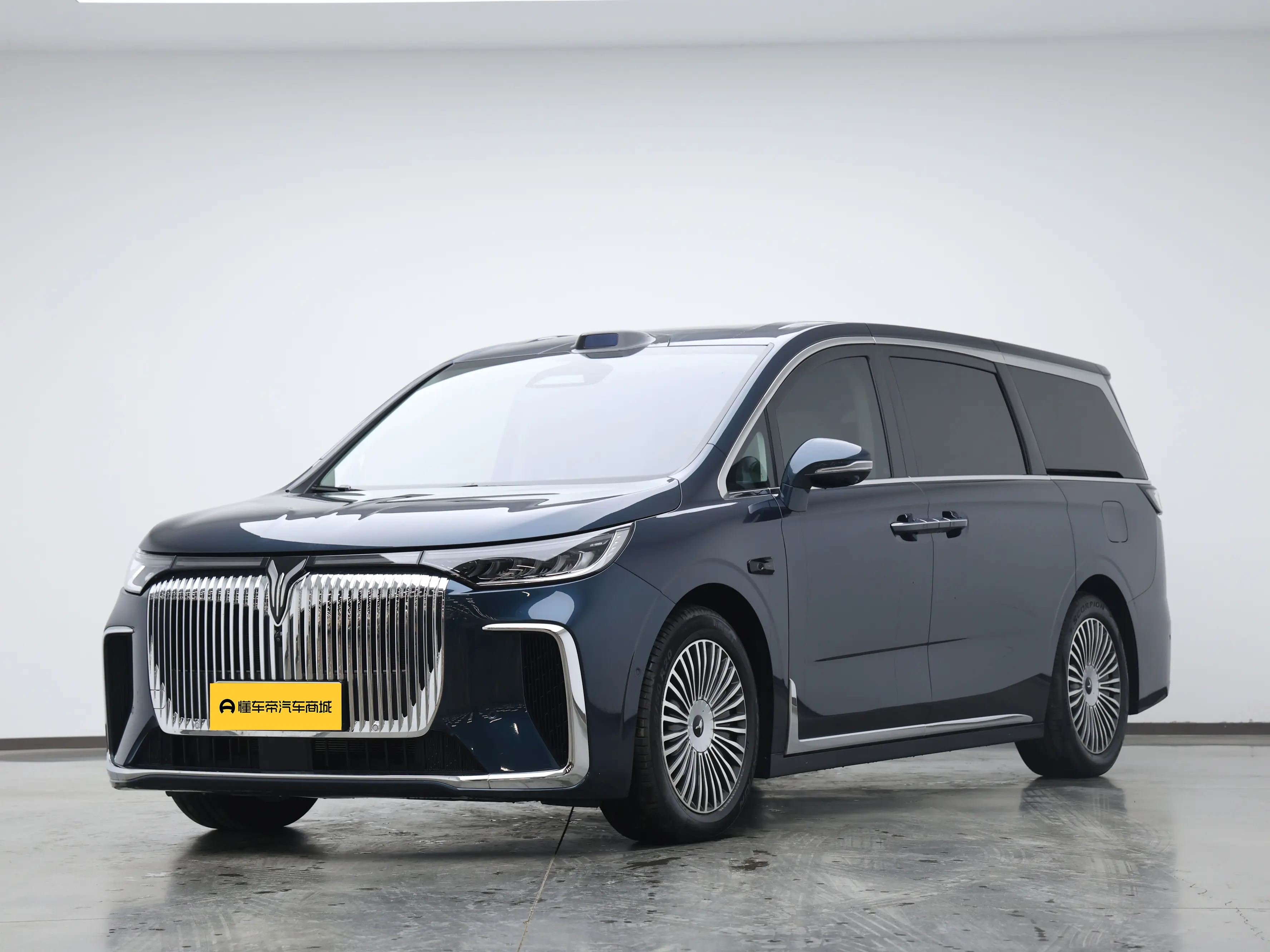 Voyah Lantu Dreamer PHEV  из Китая