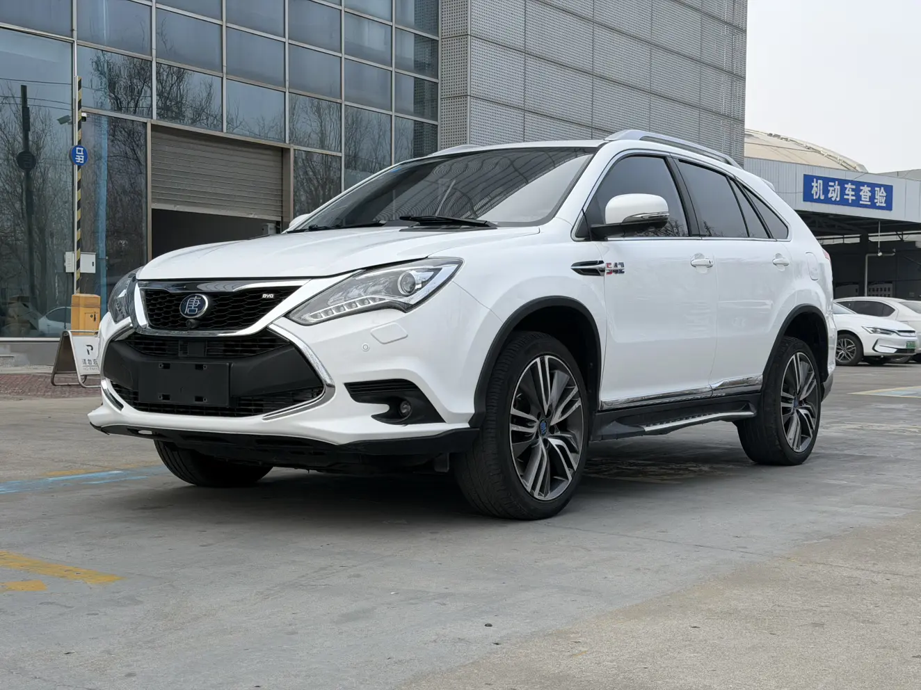 BYD Tang DM  из Китая