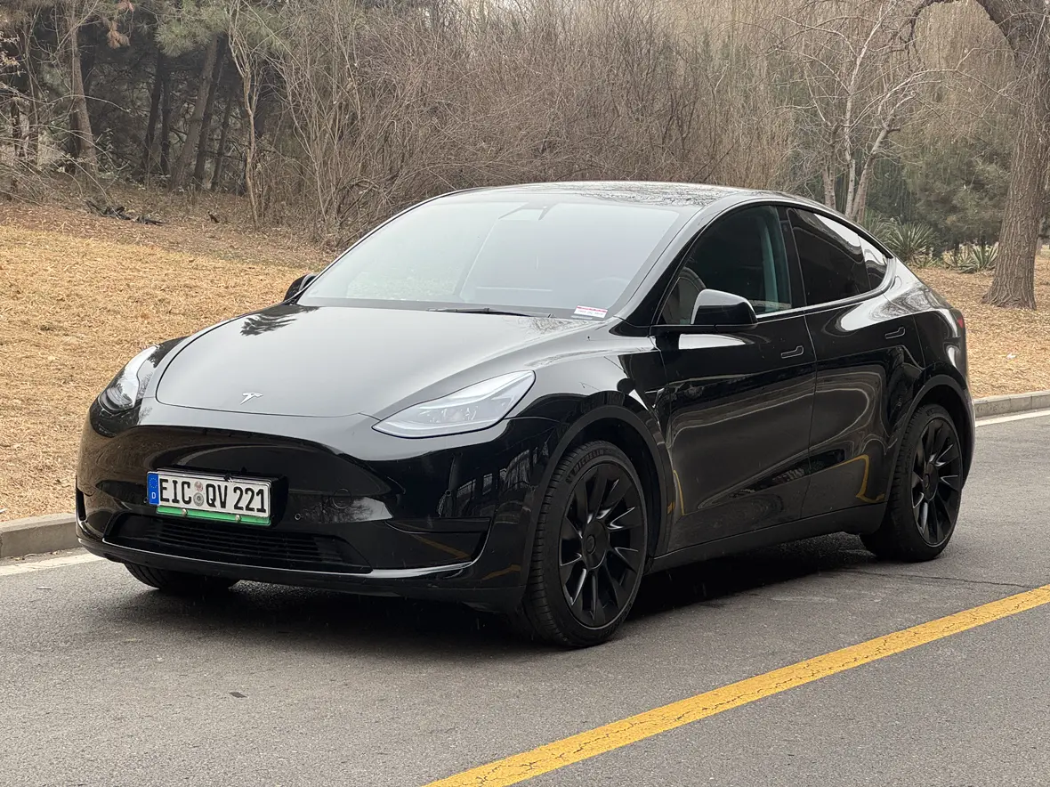 Tesla Model Y  из Китая