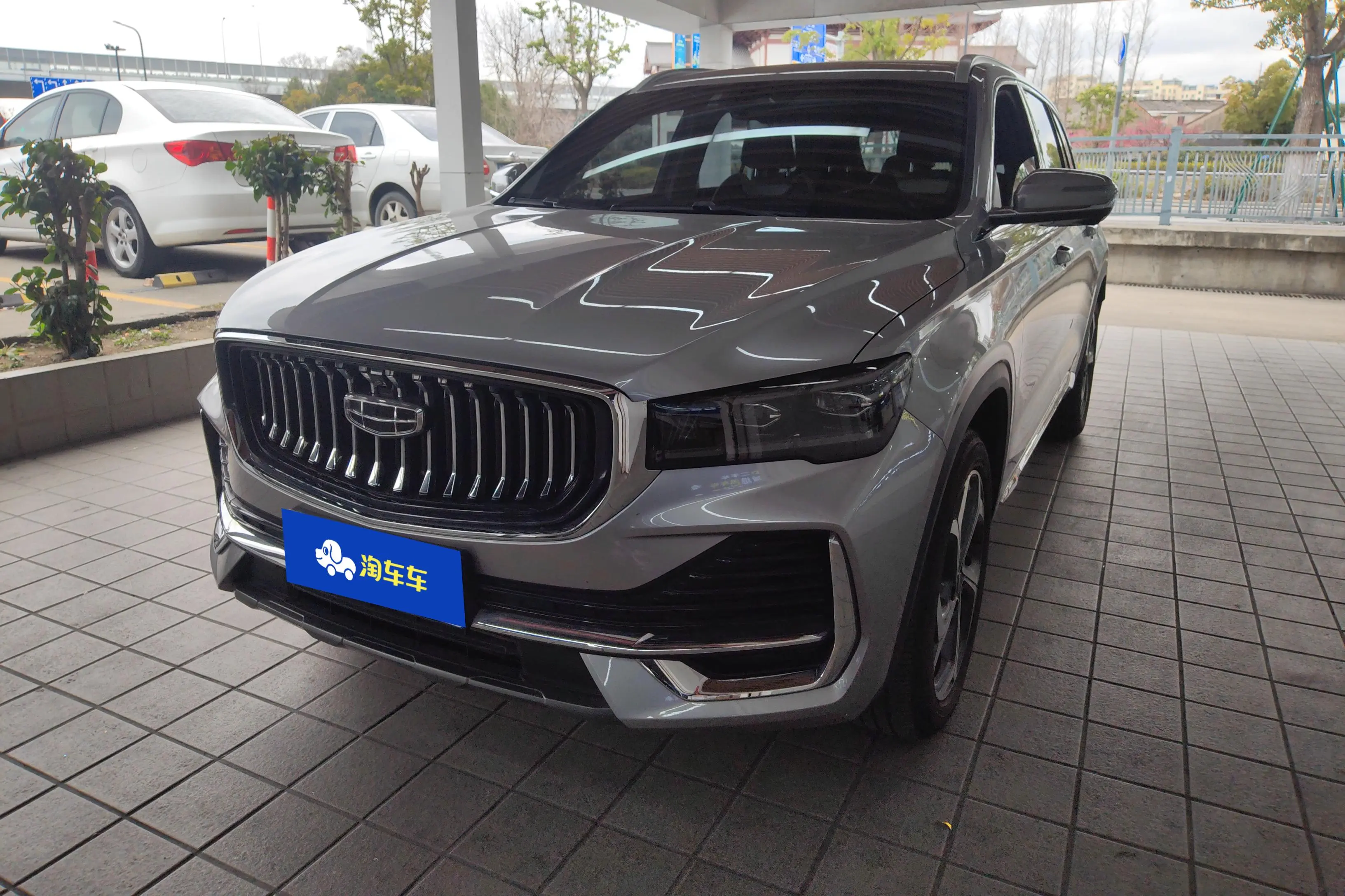 Geely Monjaro (Xingyue L)  из Китая