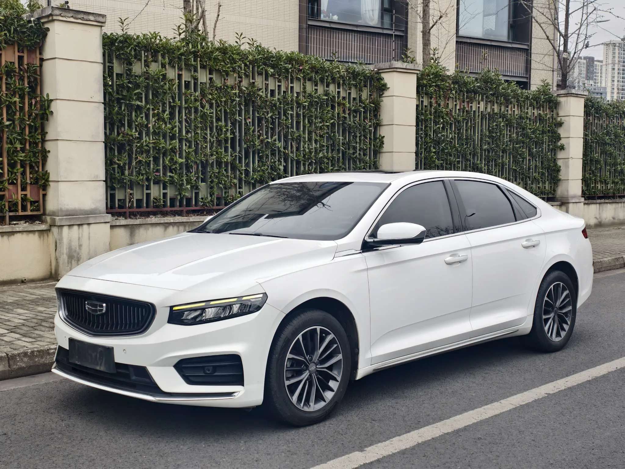 Geely Xing Rui  из Китая