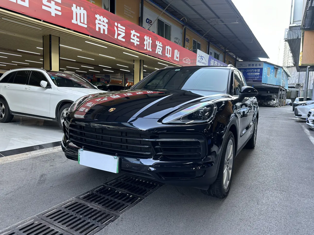 Porsche Cayenne E-Hybrid  из Китая