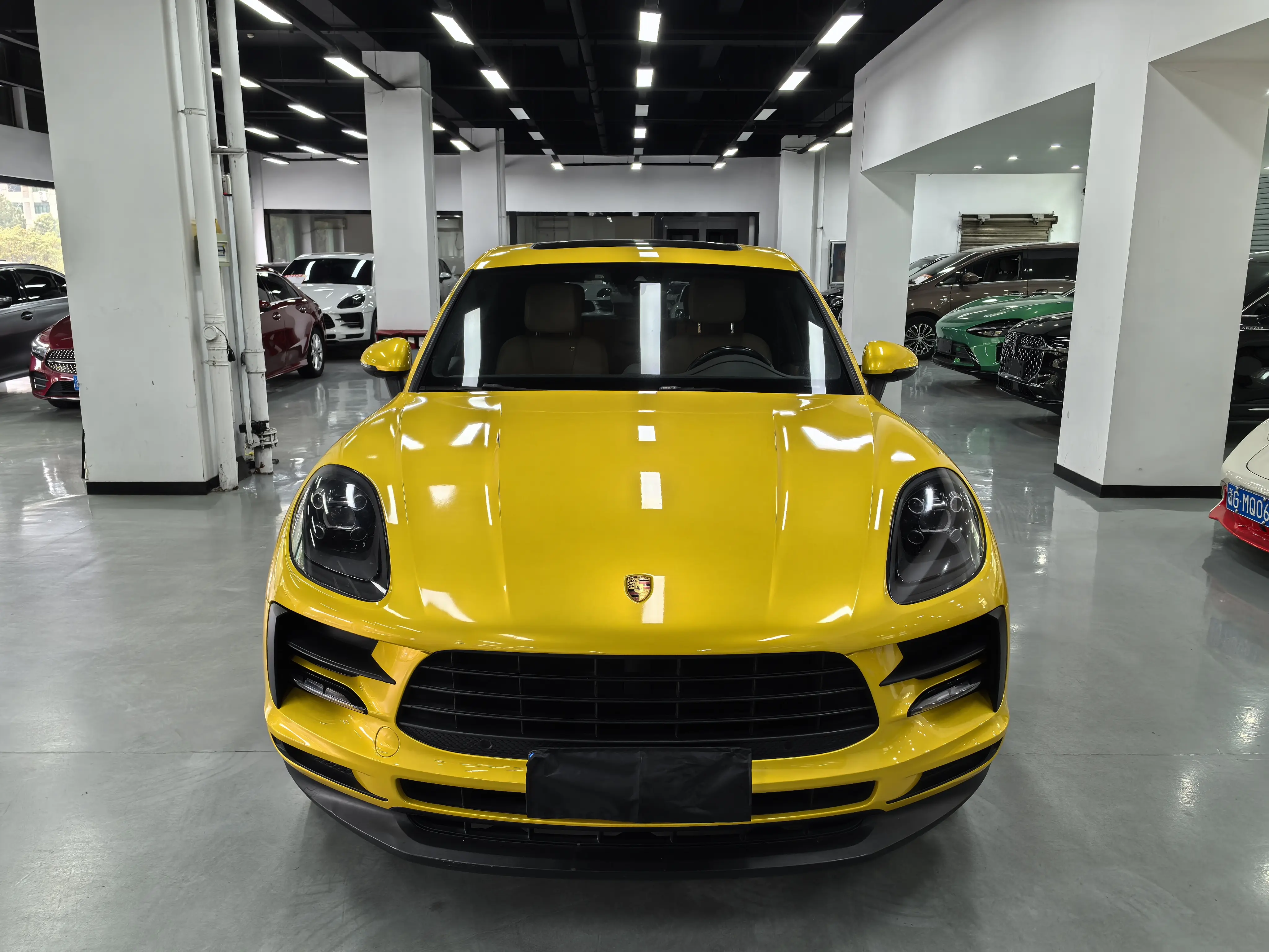 Porsche Macan  из Китая