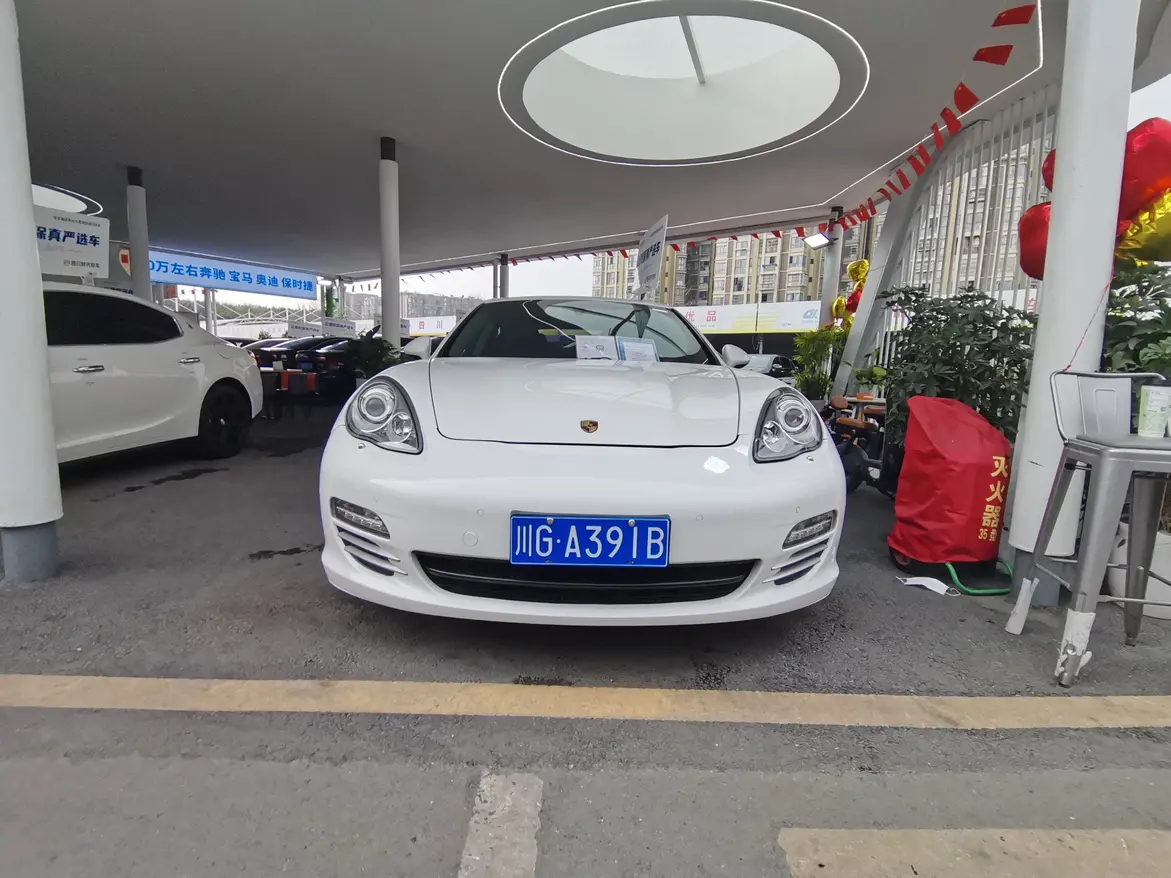 Porsche Panamera  из Китая