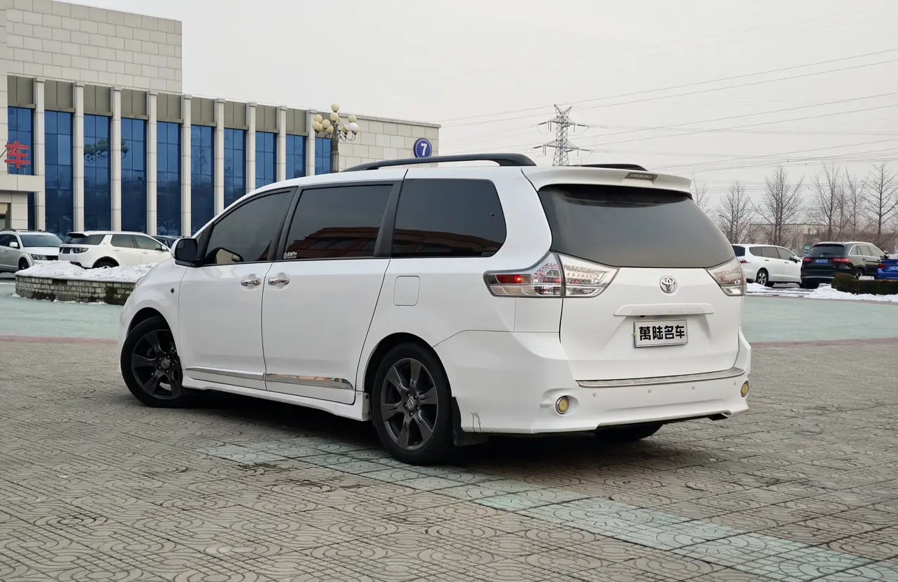 Toyota Sienna