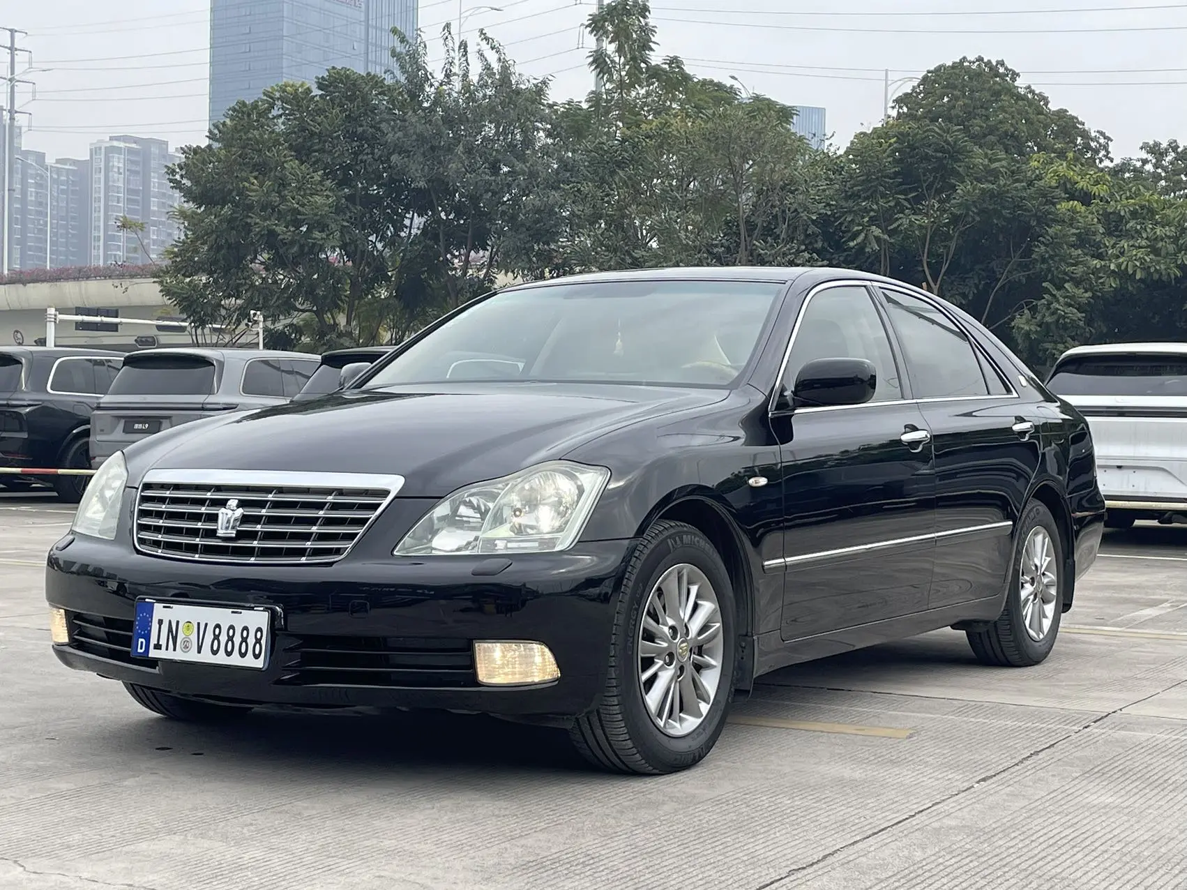 Toyota Crown  из Китая