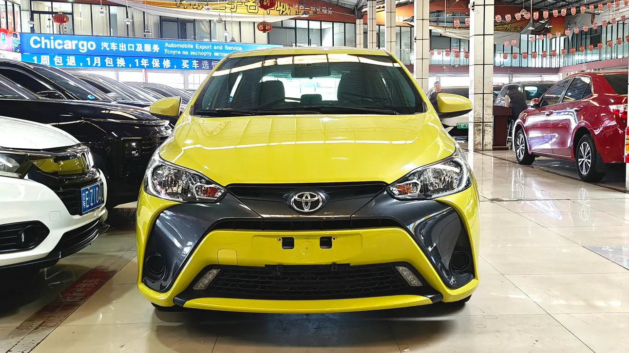 Toyota Yaris L  из Китая