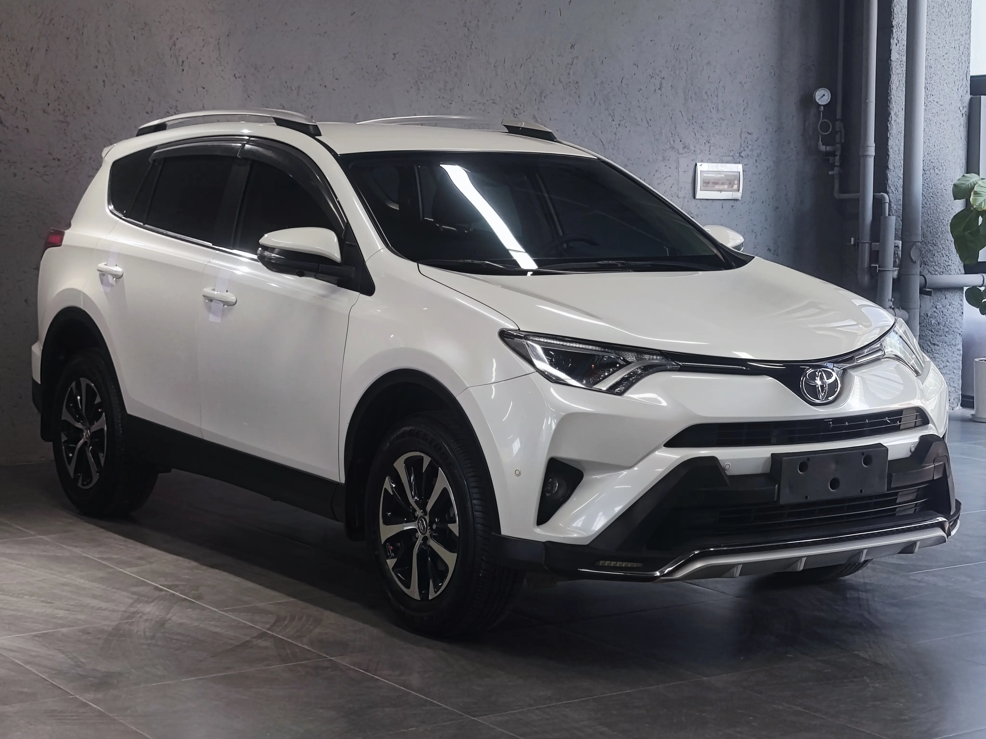 Toyota RAV4  из Китая