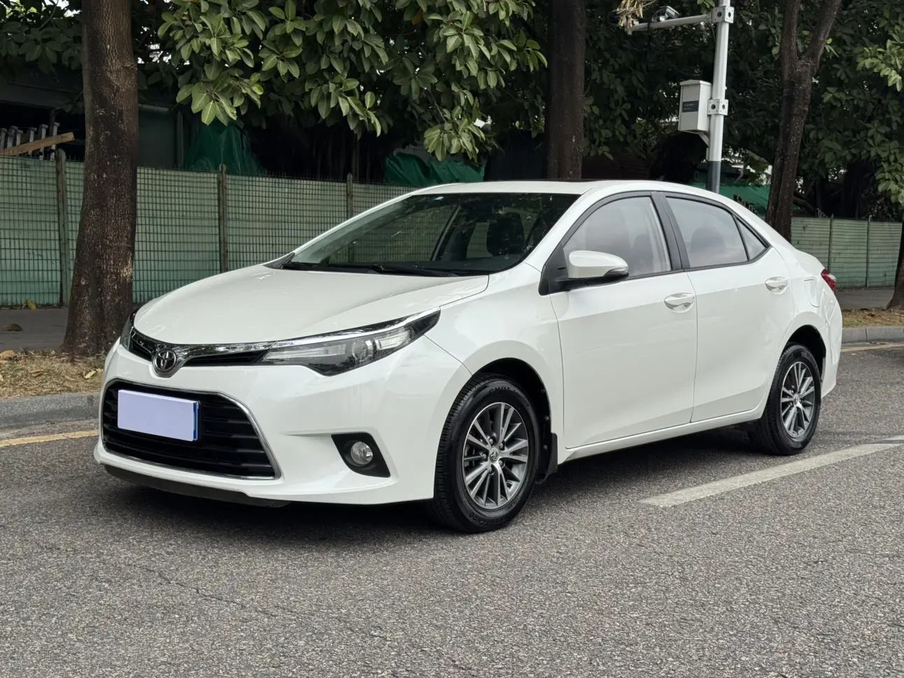 Toyota Levin (Lei Ling)  из Китая