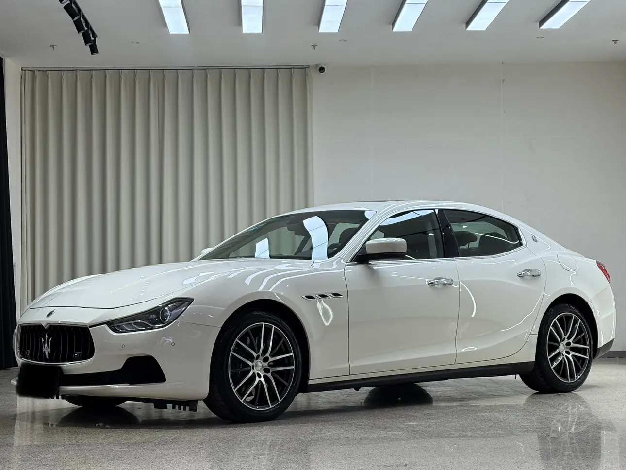 Maserati Ghibli  из Китая