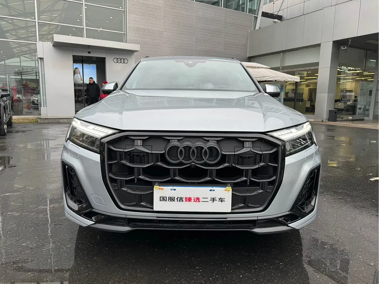Audi SQ7  из Китая