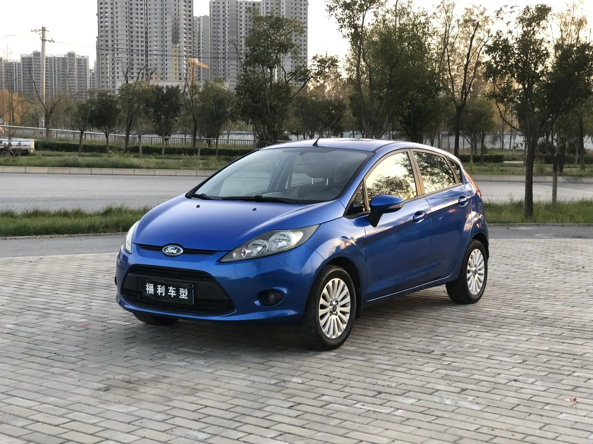 Ford Carnival  из Китая