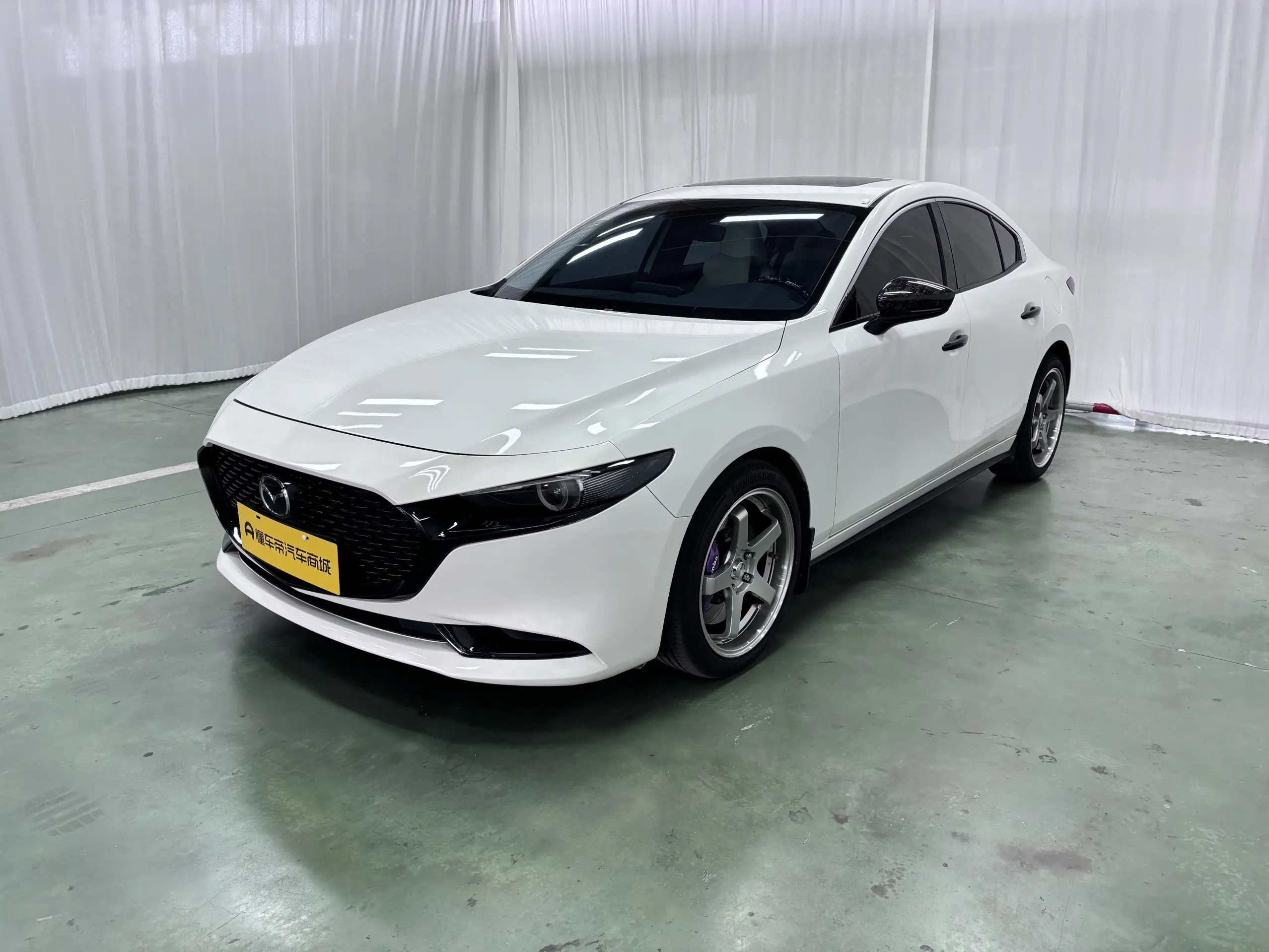 Mazda Axela (Mazda3)  из Китая