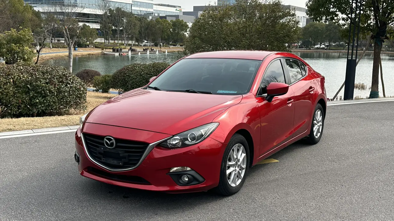 Mazda Axela (Mazda3)  из Китая