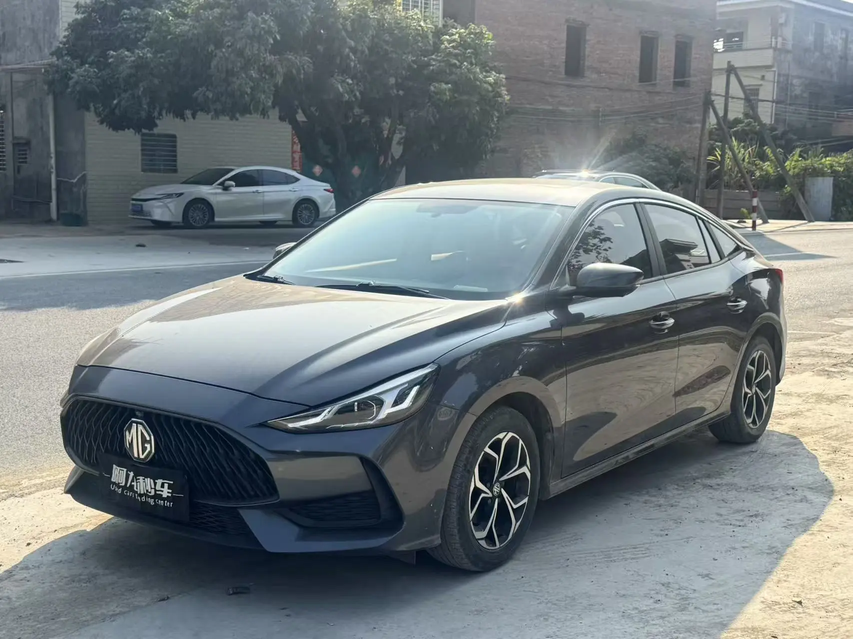 MG 5  из Китая