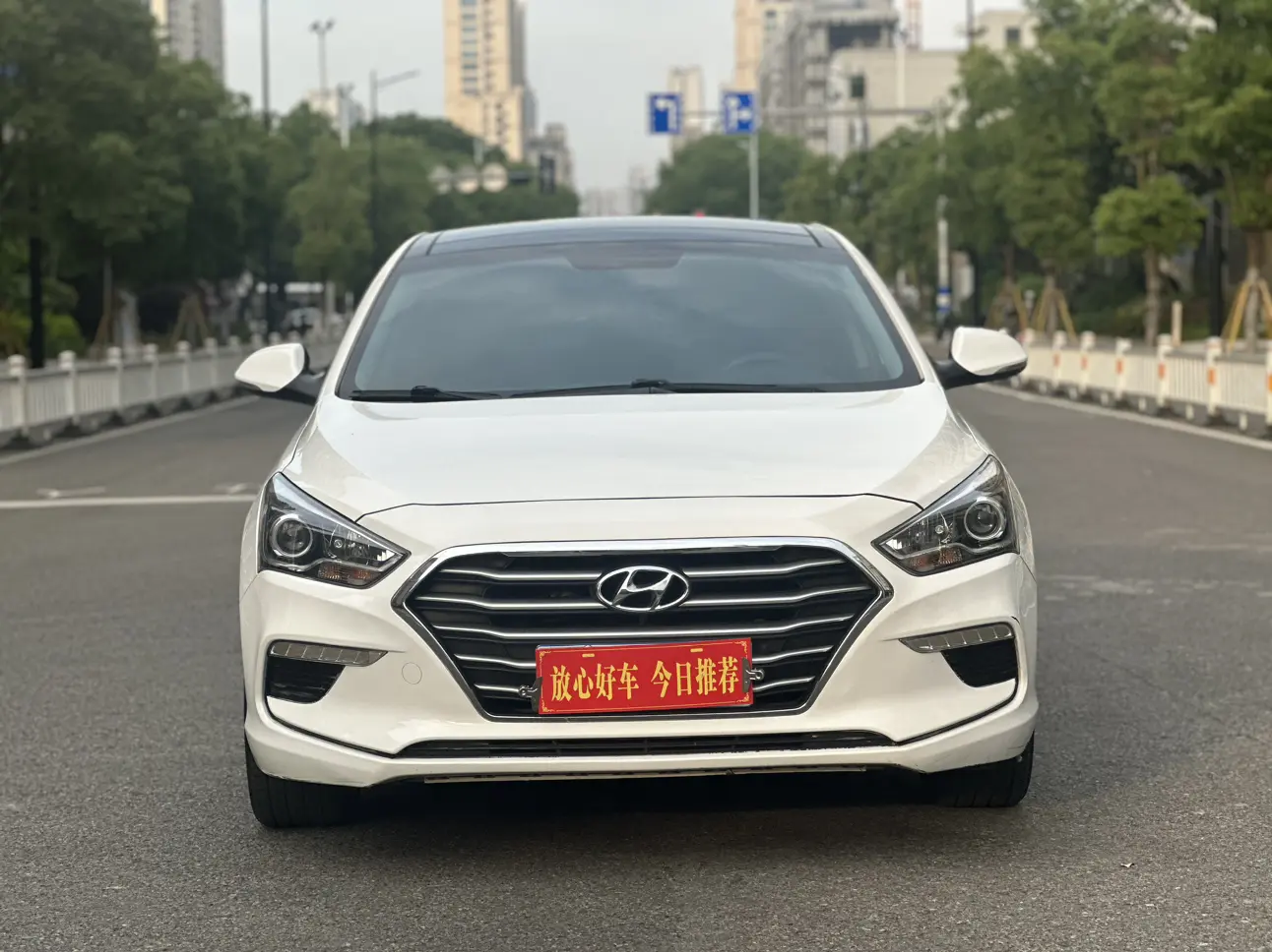 Hyundai Famous pictures  из Китая