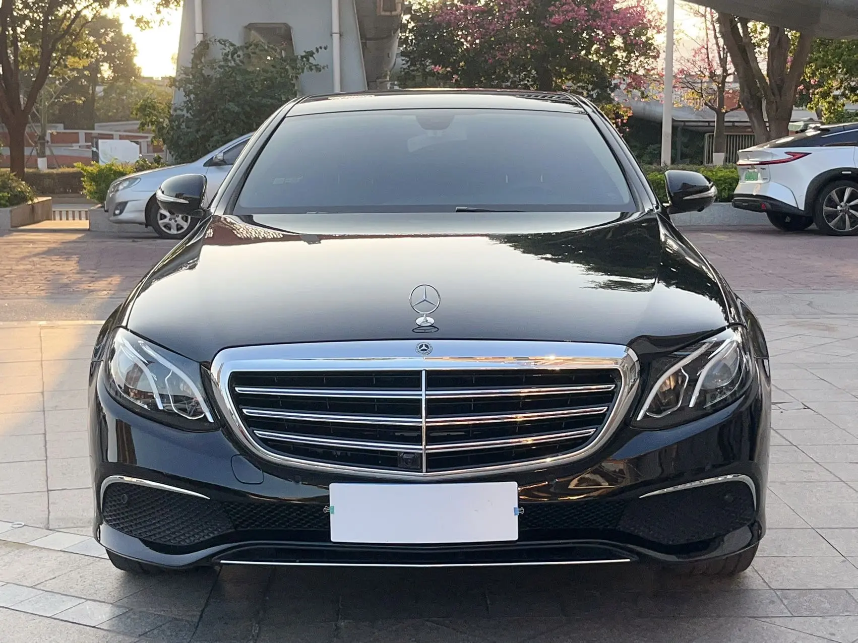 Mercedes-Benz E-Class  из Китая