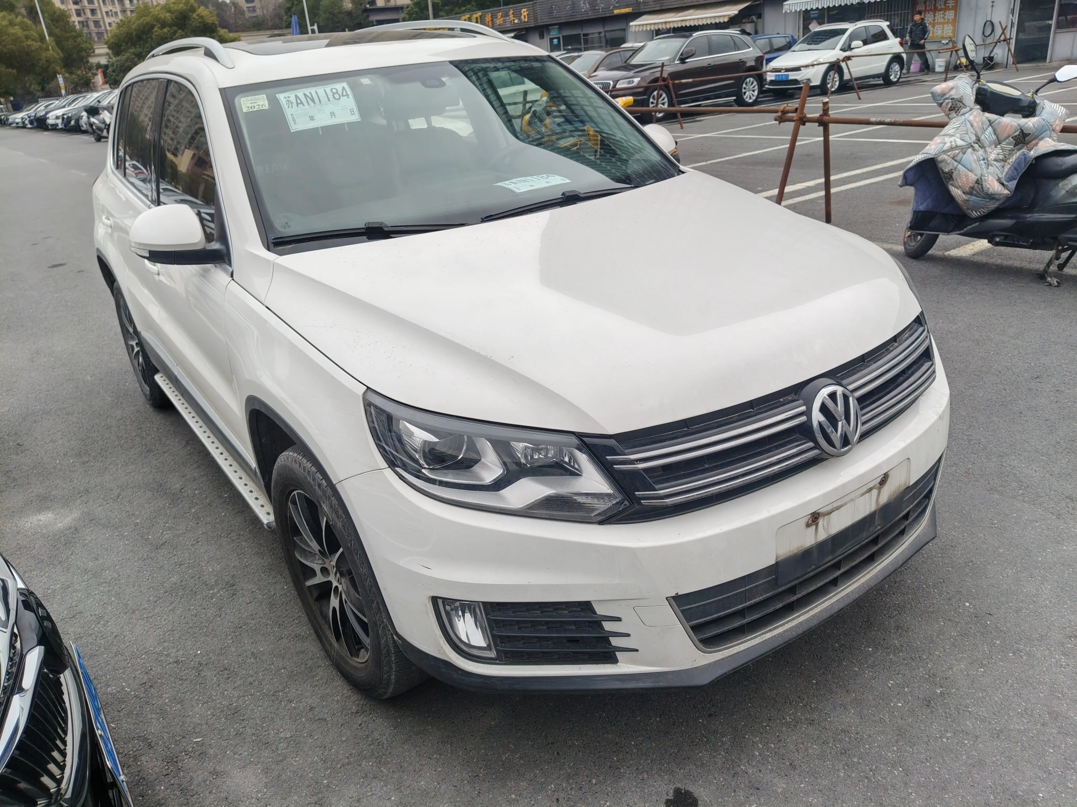 Volkswagen Tiguan  из Китая