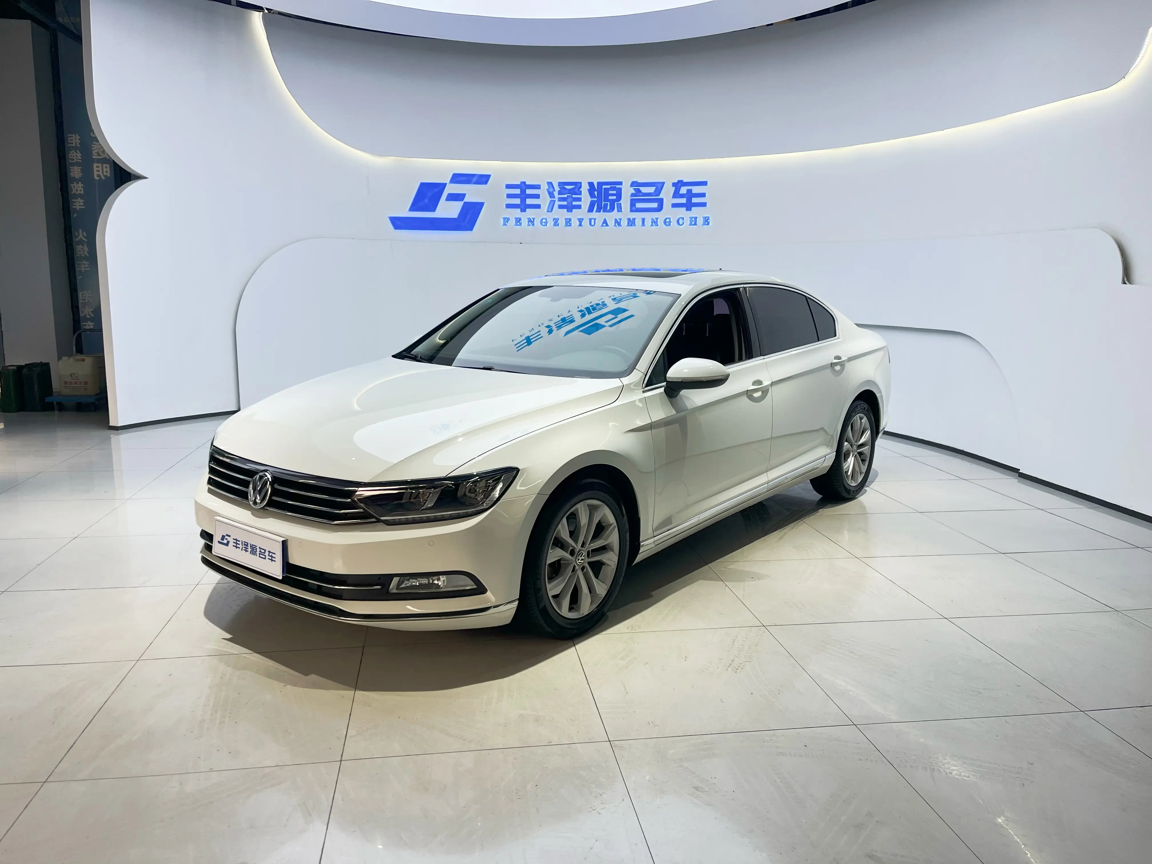 Volkswagen Magotan  из Китая