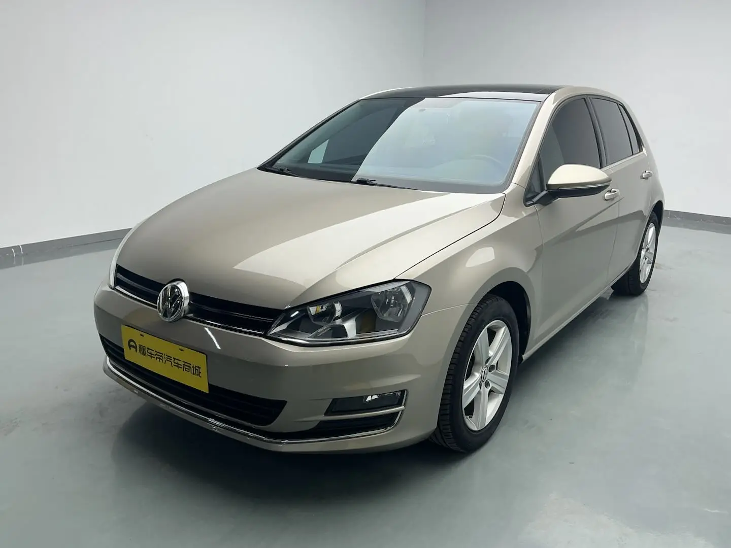 Volkswagen Golf  из Китая