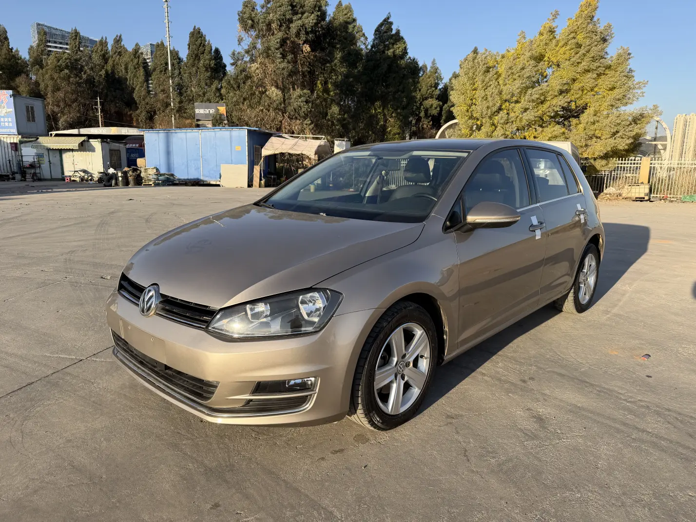 Volkswagen Golf  из Китая