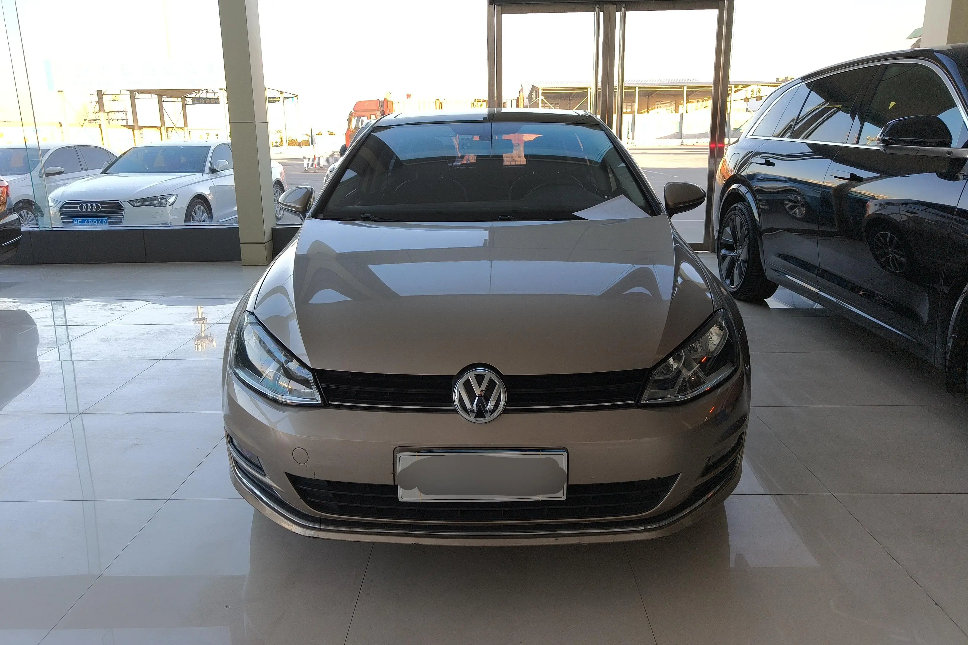 Volkswagen Golf  из Китая