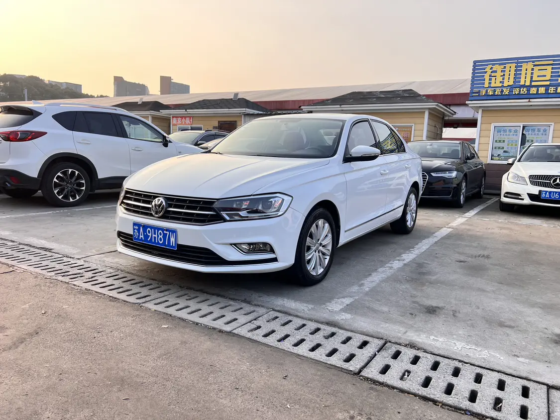 Volkswagen Bora  из Китая