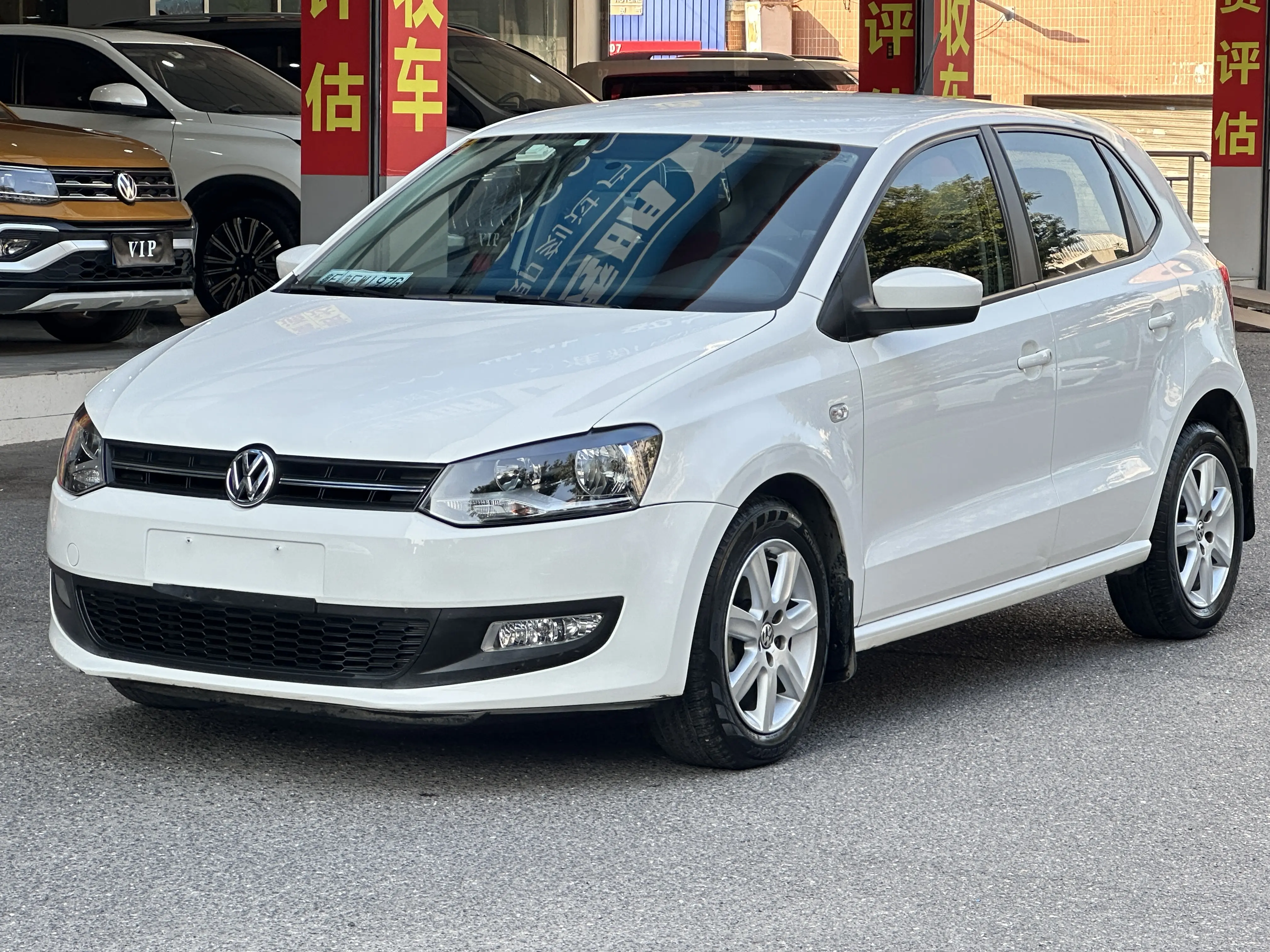 Volkswagen Polo  из Китая