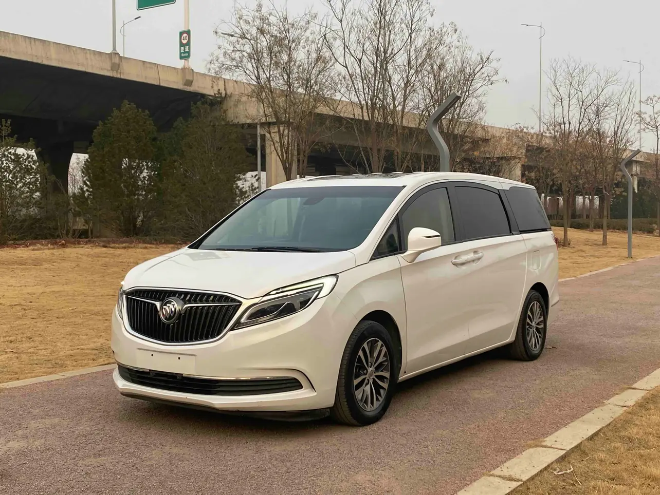 Buick GL8  из Китая