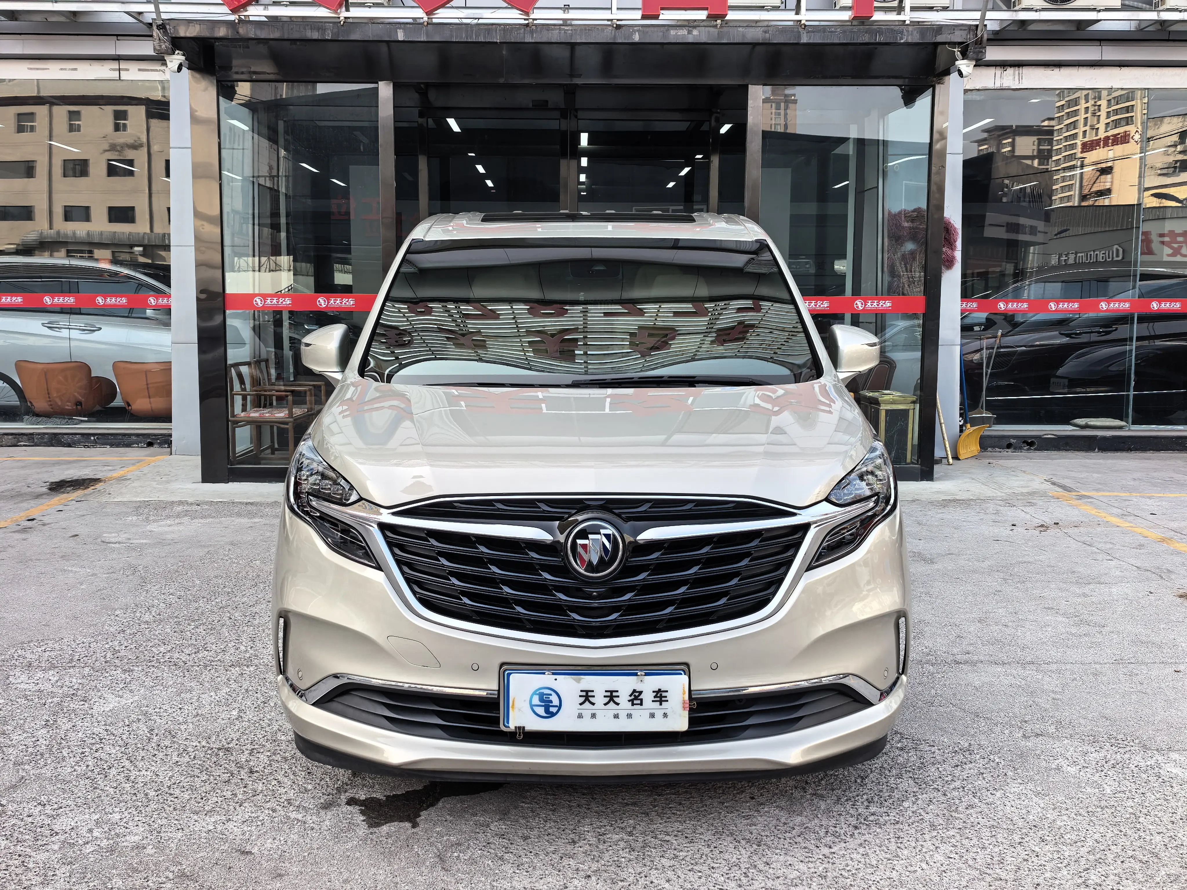 Buick GL8  из Китая