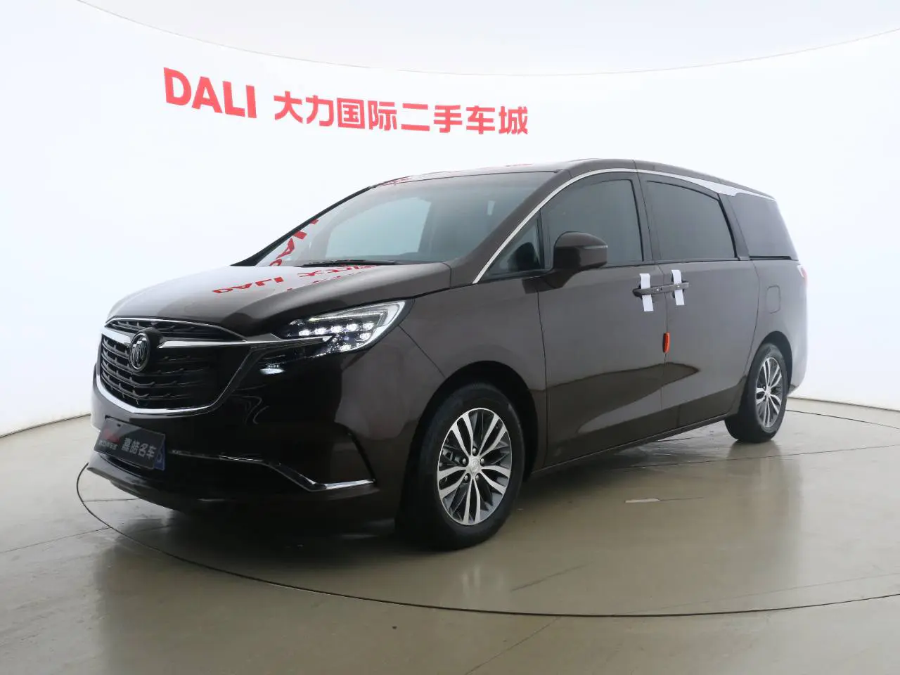 Buick GL8  из Китая