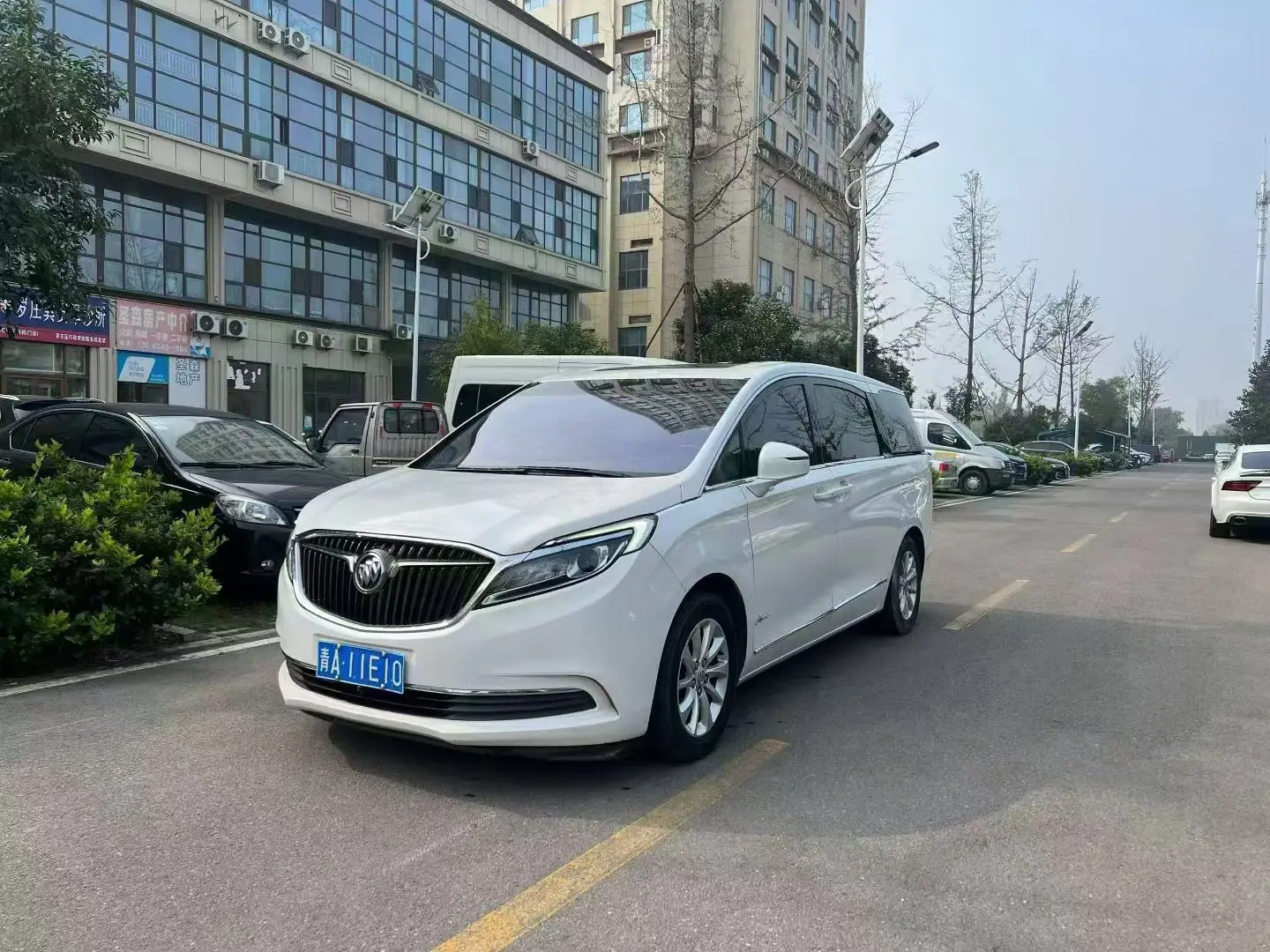 Buick GL8  из Китая