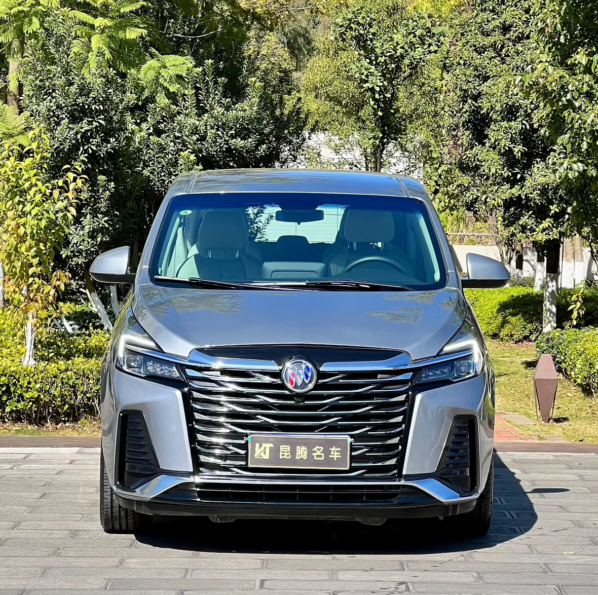 Buick GL8  из Китая