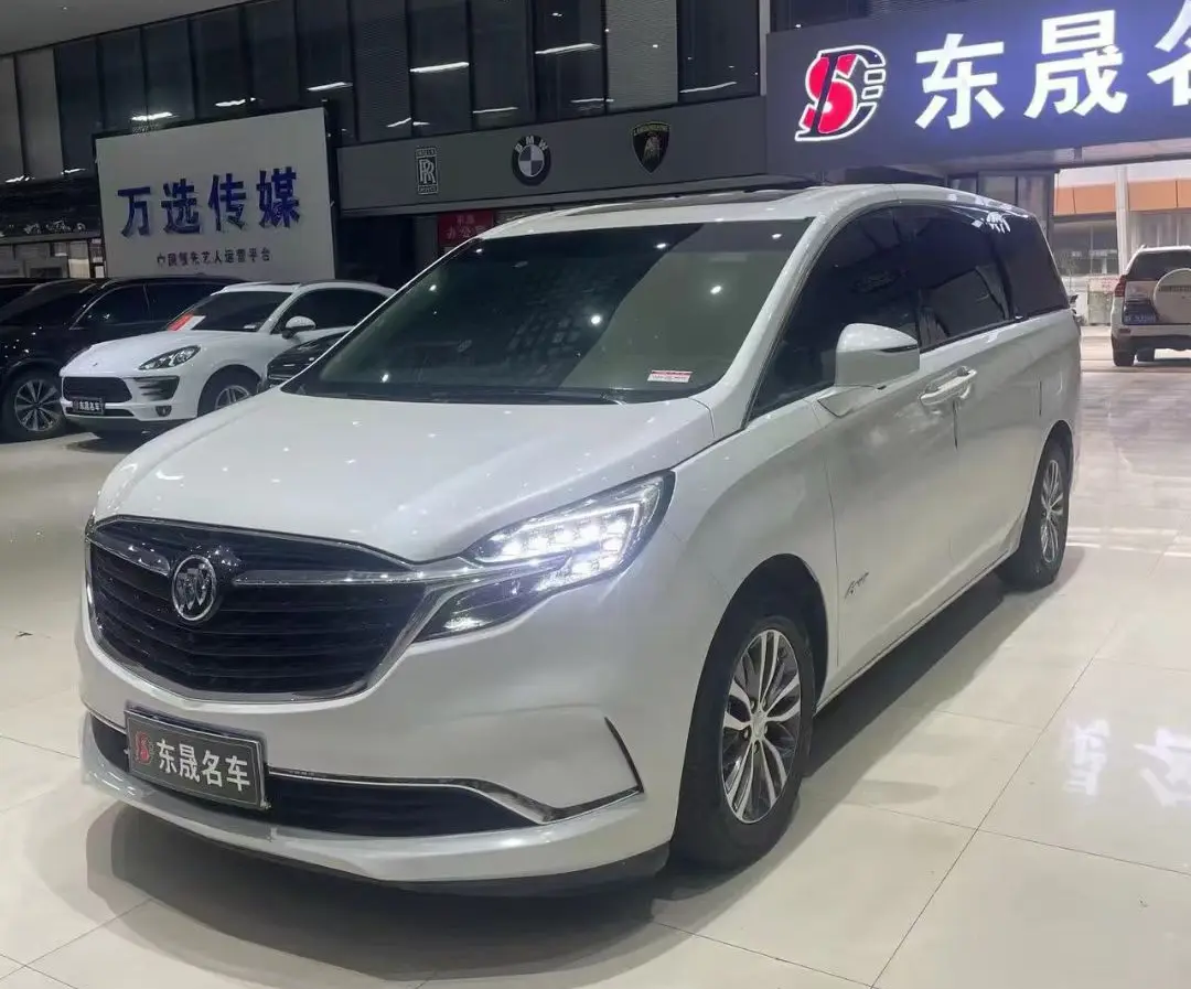 Buick GL8  из Китая
