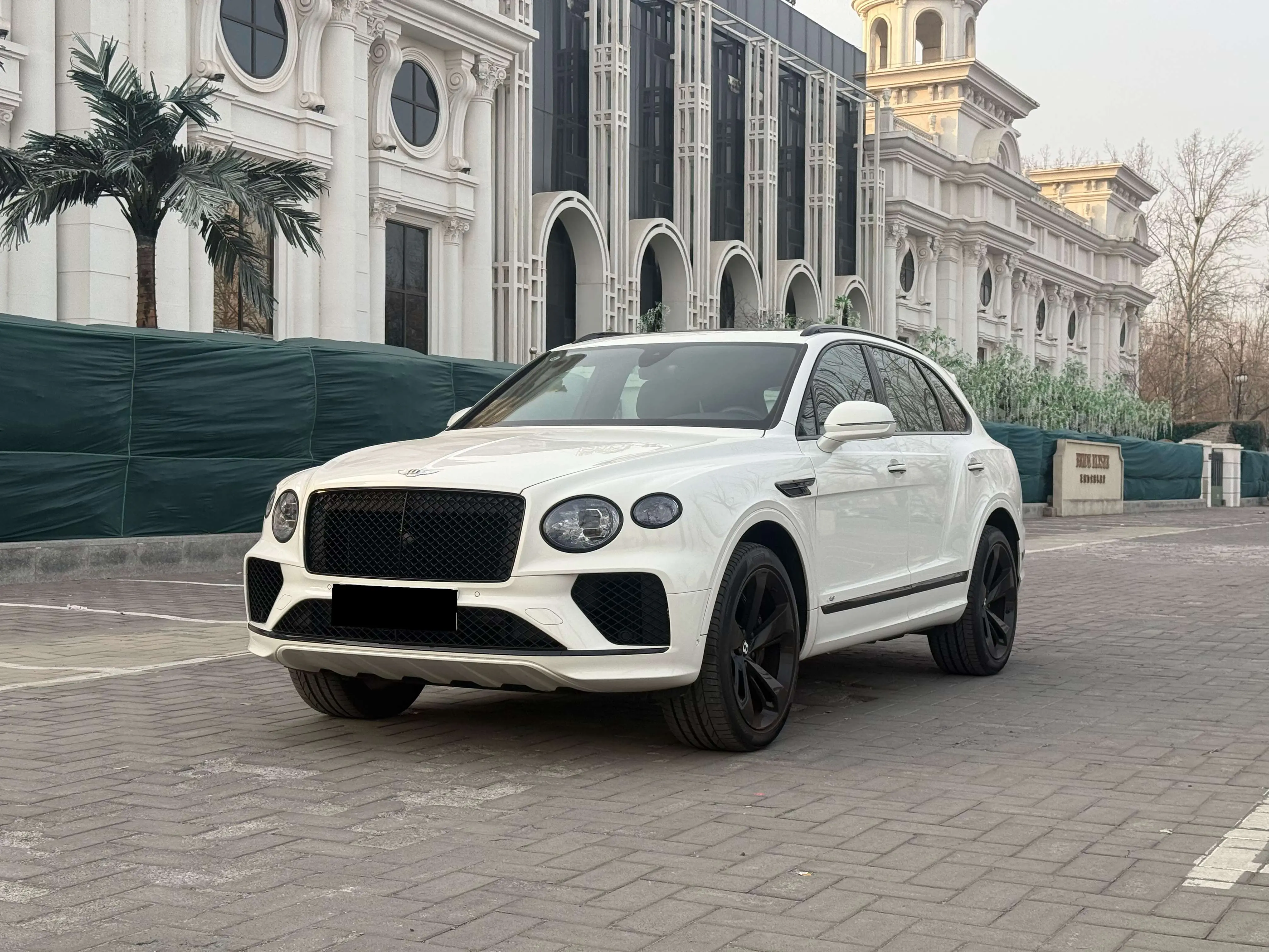 Bentley Bentayga  из Китая