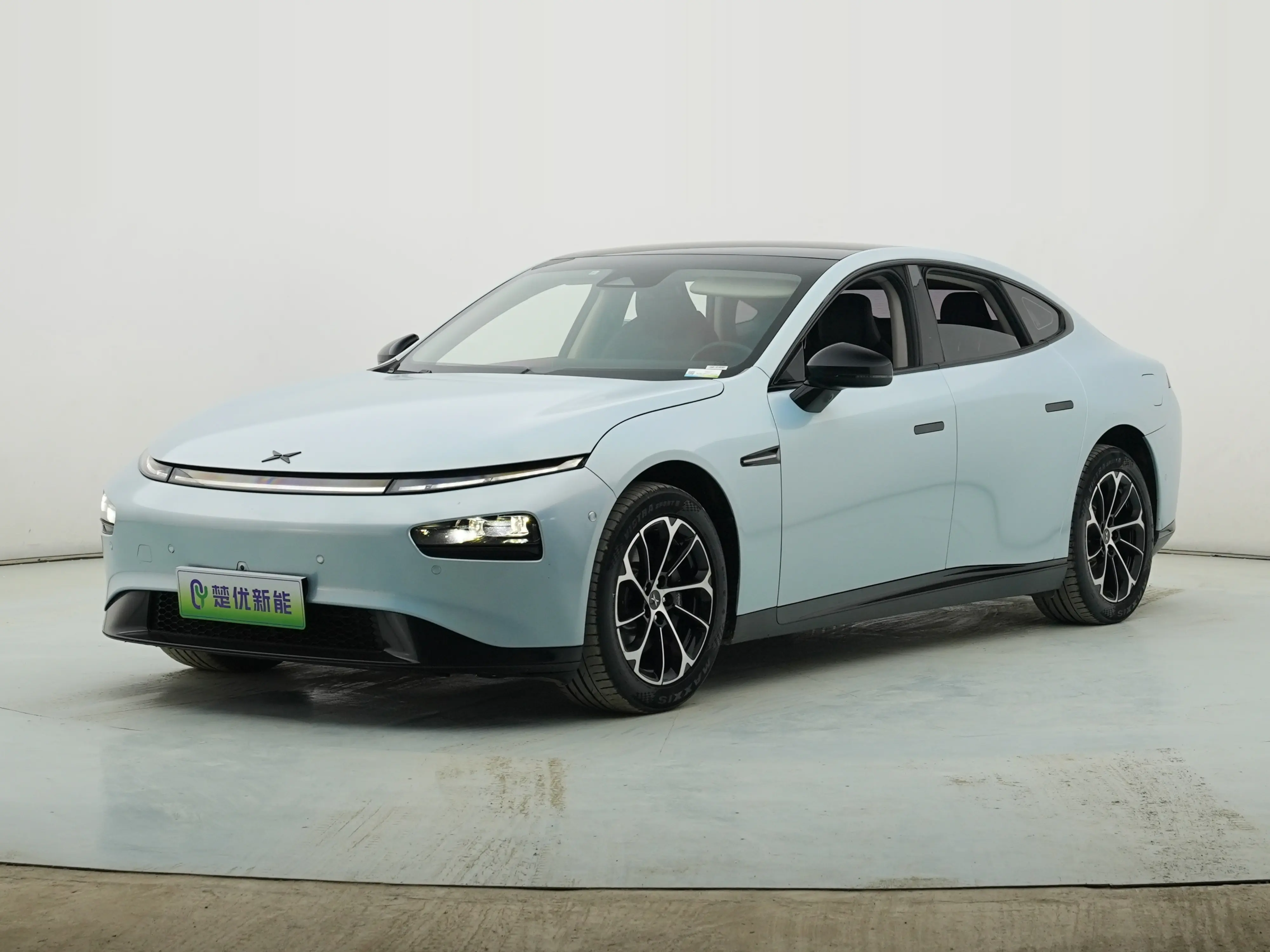 Xpeng P7  из Китая