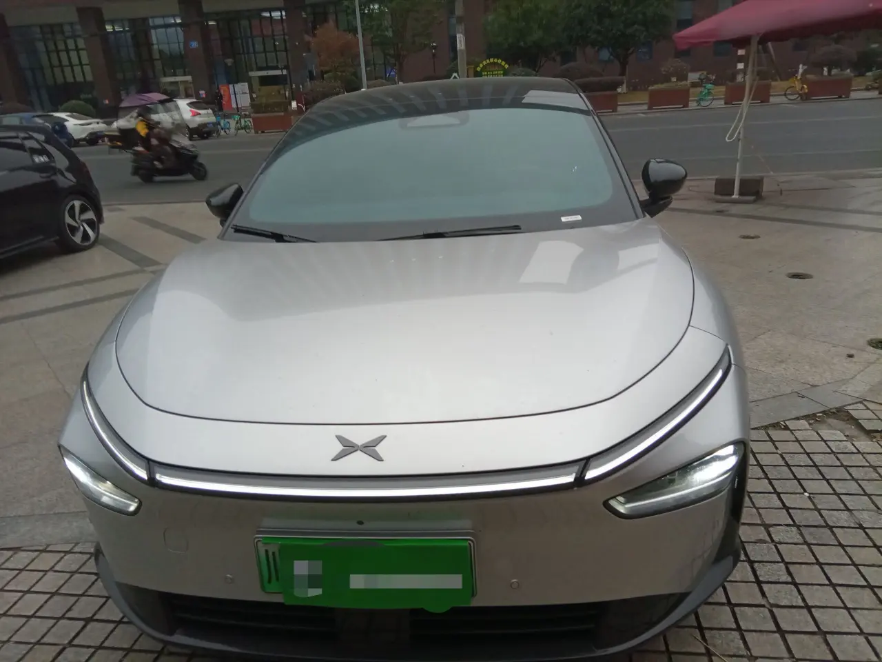 Xpeng P7+  из Китая