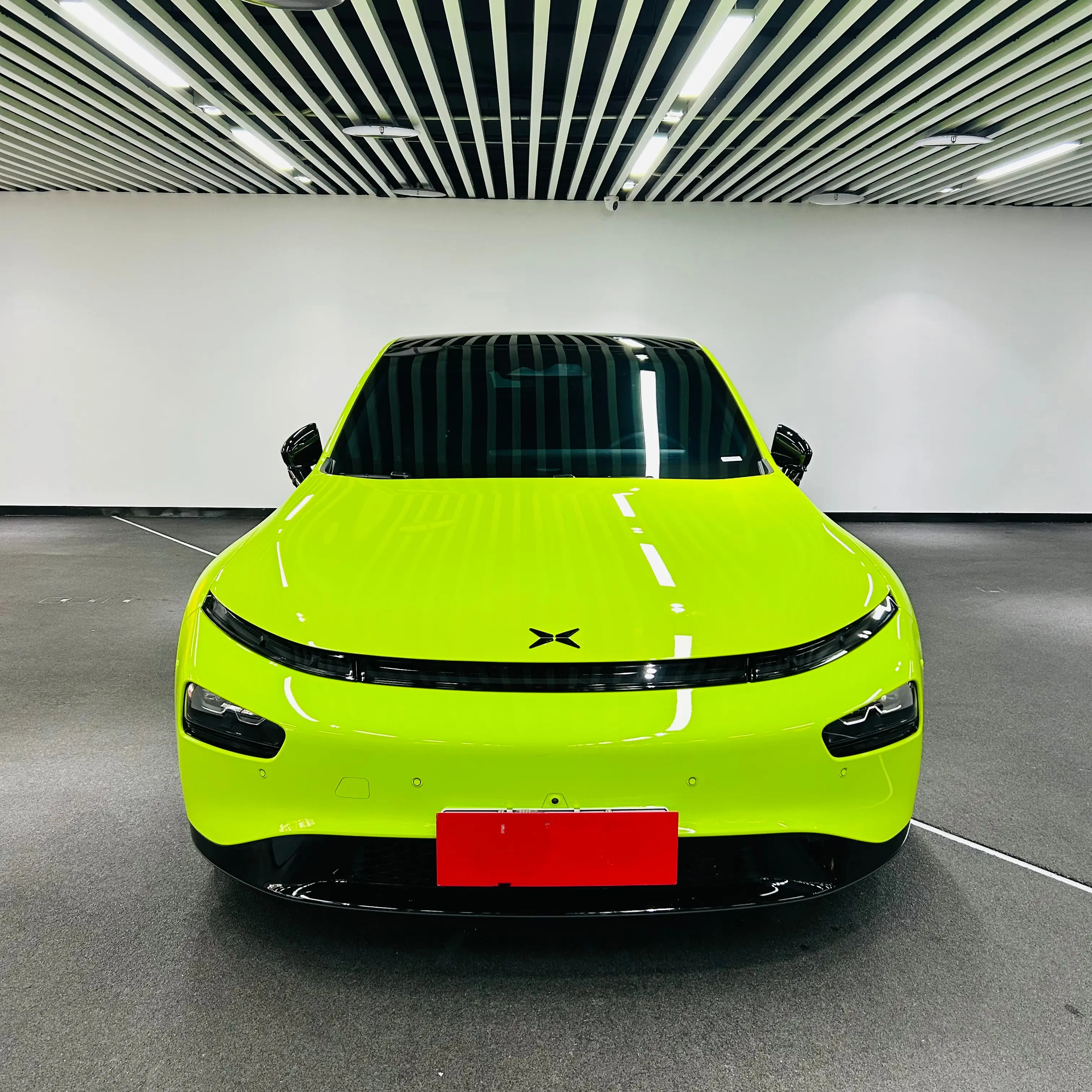 Xpeng P7  из Китая