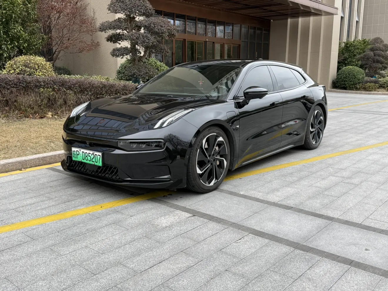 ZEEKR 001  из Китая