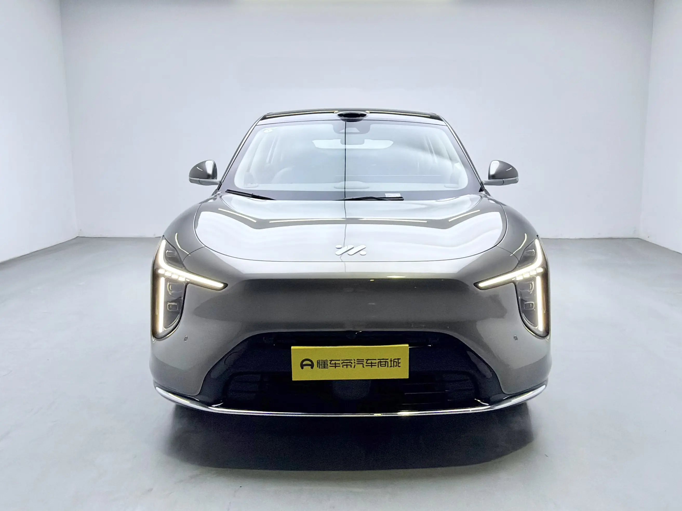 Zhiji LS6  из Китая