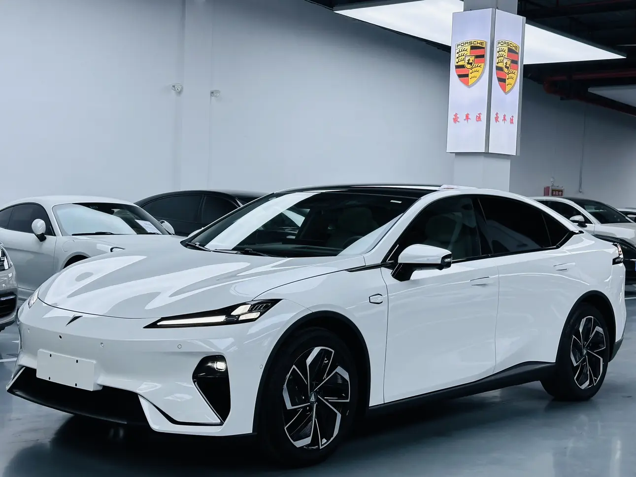 Deepal Dark blue L07  из Китая