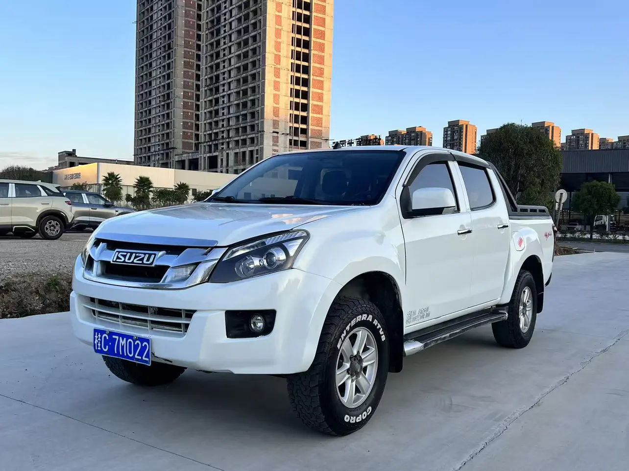Isuzu D-MAX  из Китая