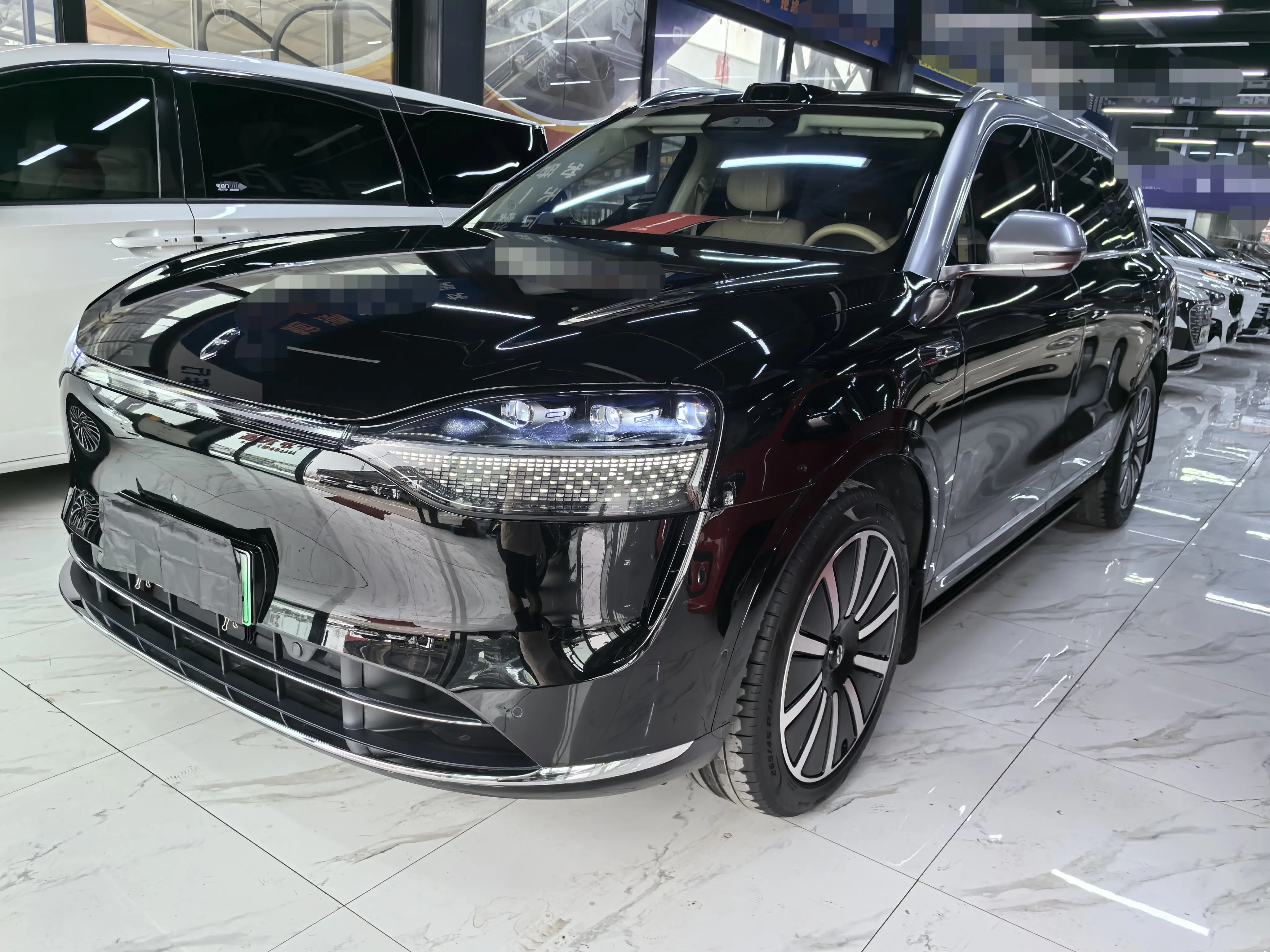 AITO M9 (Wenjie M9)  из Китая