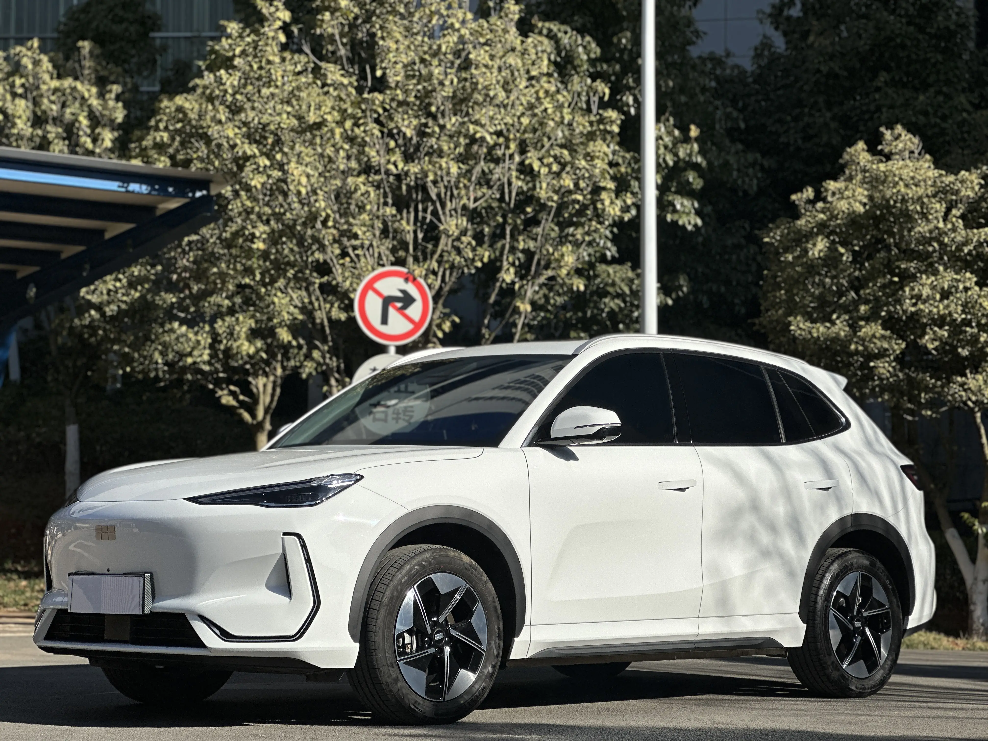 Geely Galaxy E5  из Китая